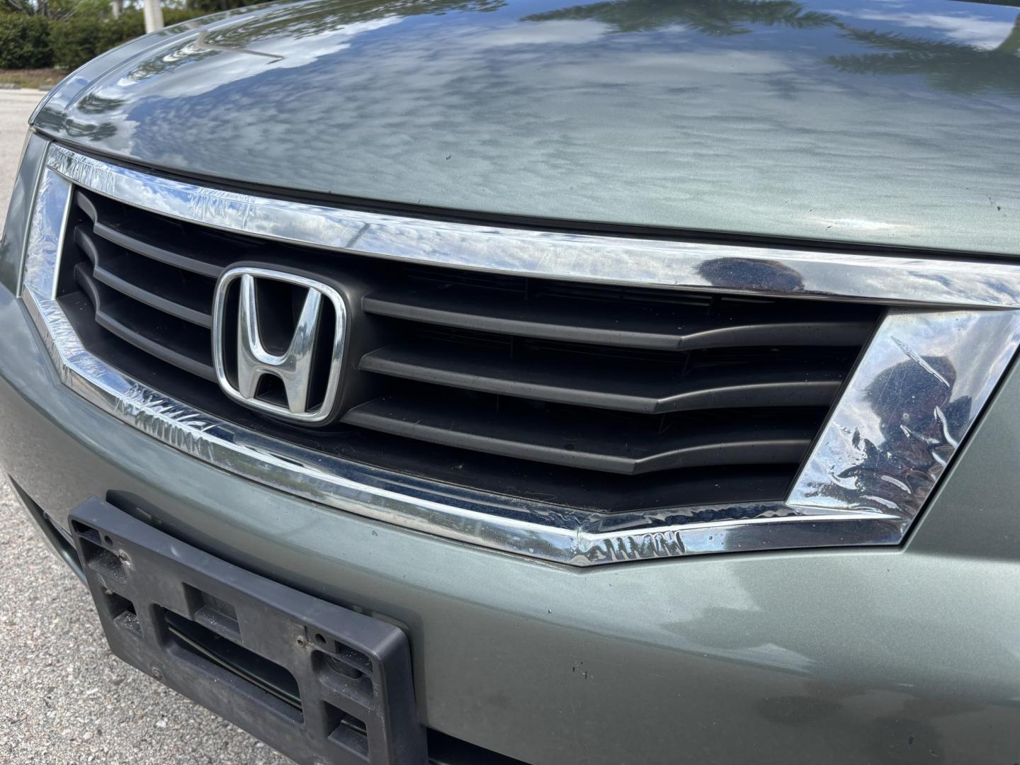 2009 GREEN Honda Accord EX-L Sedan AT (1HGCP26899A) with an 2.4L L4 DOHC 16V engine, 5-Speed Automatic transmission, located at 11170 Summerlin Square Dr., Fort Myers Beach, FL, 33931, (239) 999-7777, 26.493546, -81.941628 - Photo#29