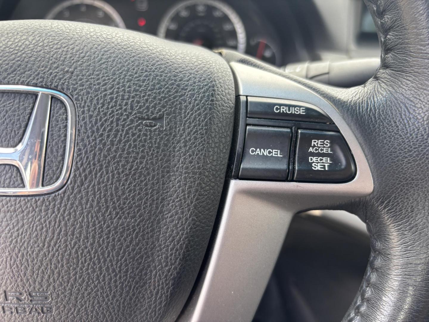 2009 GREEN Honda Accord EX-L Sedan AT (1HGCP26899A) with an 2.4L L4 DOHC 16V engine, 5-Speed Automatic transmission, located at 11170 Summerlin Square Dr., Fort Myers Beach, FL, 33931, (239) 999-7777, 26.493546, -81.941628 - Photo#20