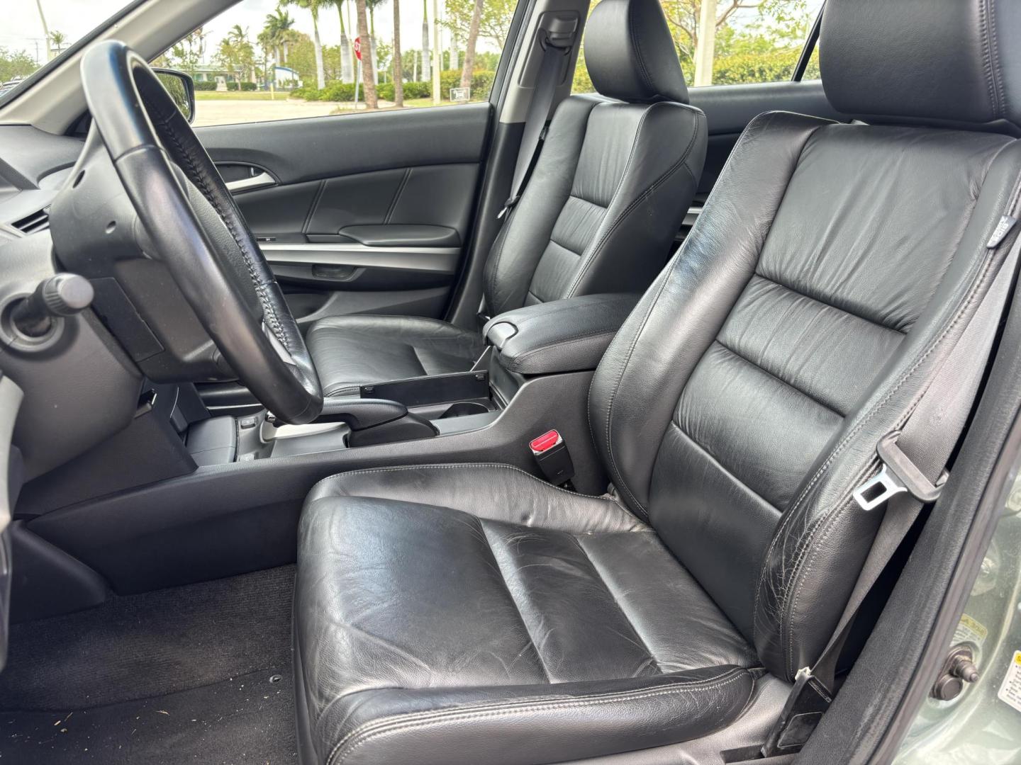 2009 GREEN Honda Accord EX-L Sedan AT (1HGCP26899A) with an 2.4L L4 DOHC 16V engine, 5-Speed Automatic transmission, located at 11170 Summerlin Square Dr., Fort Myers Beach, FL, 33931, (239) 999-7777, 26.493546, -81.941628 - Photo#10