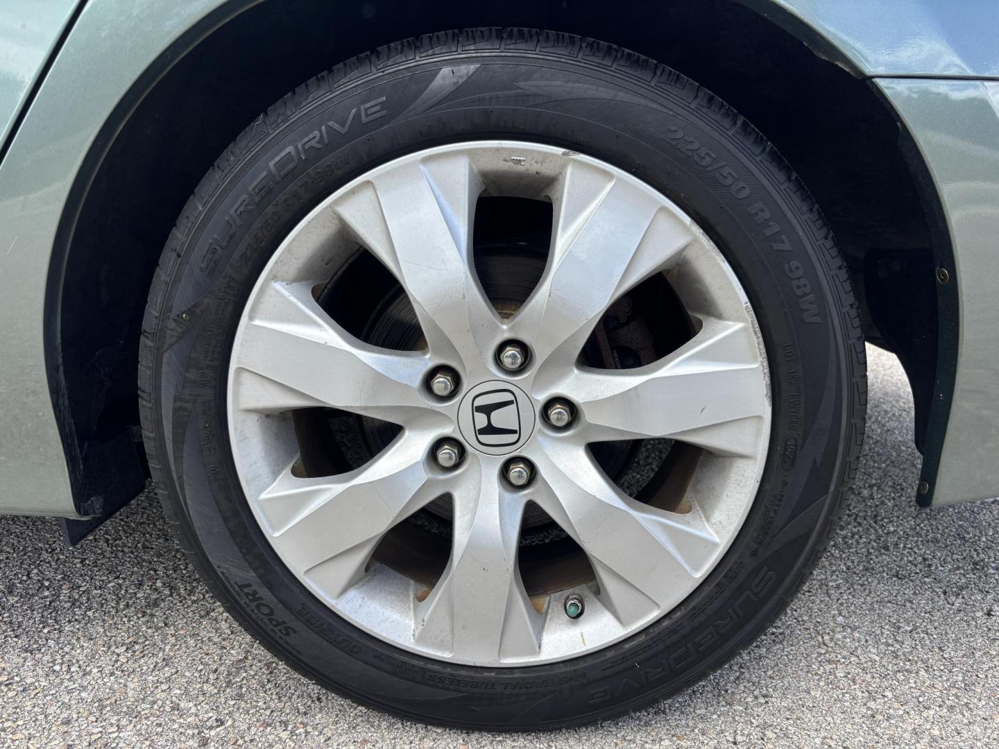 2009 GREEN Honda Accord EX-L Sedan AT (1HGCP26899A) with an 2.4L L4 DOHC 16V engine, 5-Speed Automatic transmission, located at 11170 Summerlin Square Dr., Fort Myers Beach, FL, 33931, (239) 999-7777, 26.493546, -81.941628 - Photo#34