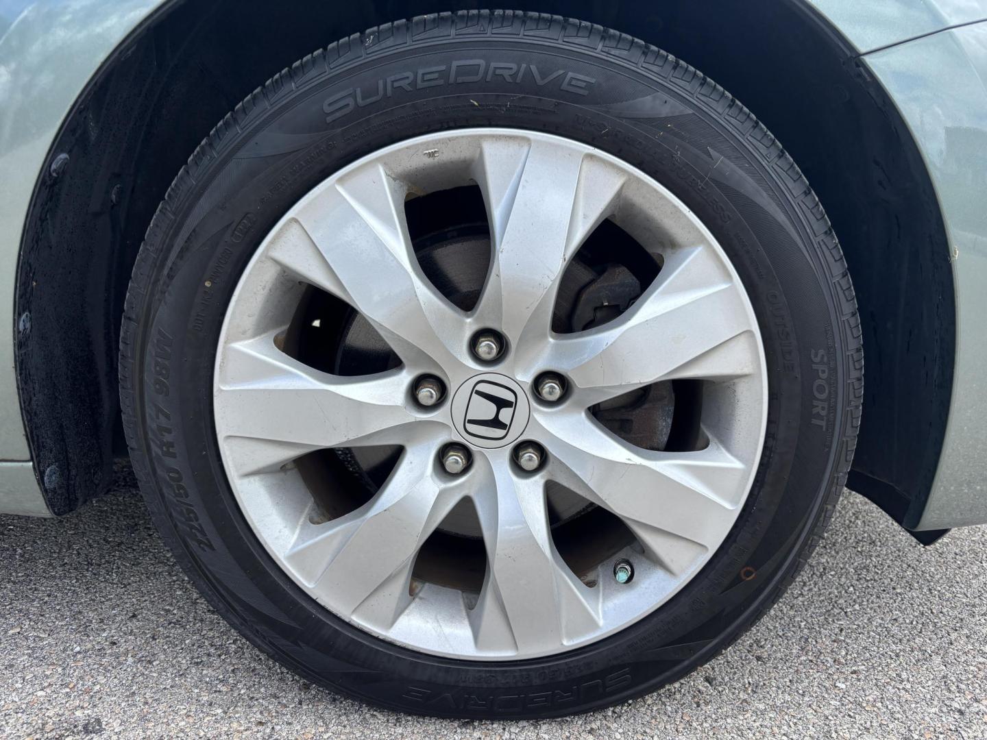 2009 GREEN Honda Accord EX-L Sedan AT (1HGCP26899A) with an 2.4L L4 DOHC 16V engine, 5-Speed Automatic transmission, located at 11170 Summerlin Square Dr., Fort Myers Beach, FL, 33931, (239) 999-7777, 26.493546, -81.941628 - Photo#32