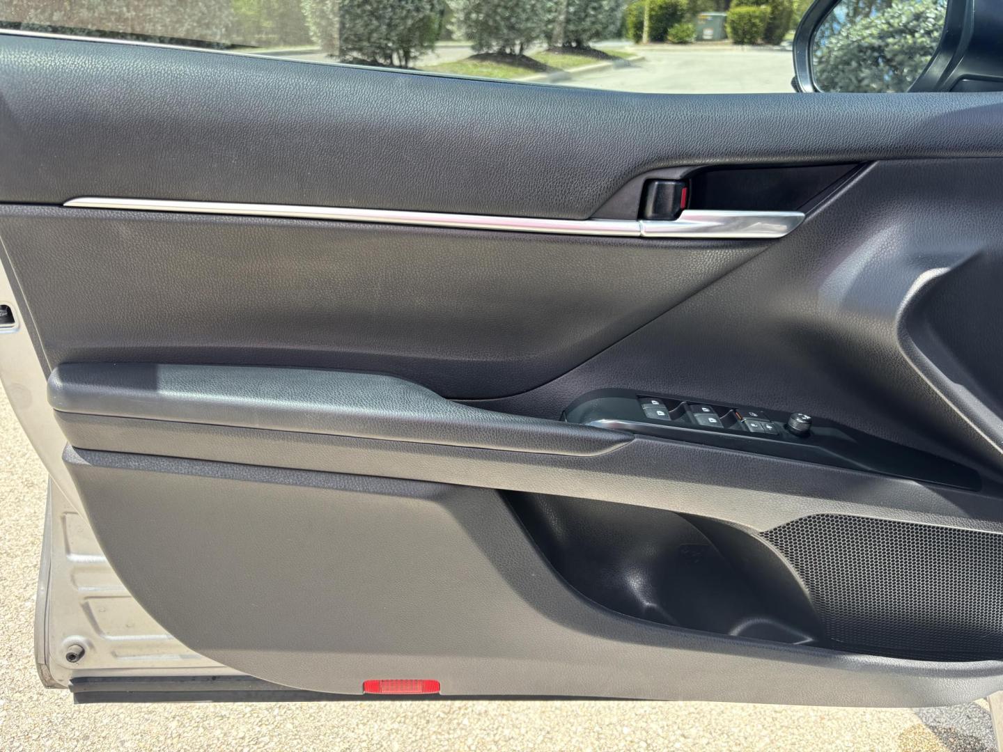 2020 SILVER /Light Gray Cloth Toyota Camry LE (4T1C11AKXLU) with an 2.5L L4 DOHC 16V engine, 8A transmission, located at 11170 Summerlin Square Dr., Fort Myers Beach, FL, 33931, (239) 999-7777, 26.493546, -81.941628 - Check out this dependable and fuel-efficient 2020 Toyota Camry LE — a Carfax 1-Owner vehicle with only 65,000 miles and a clean history with no accidents reported. This Camry LE is the perfect combination of reliability, safety, and modern technology. With Toyota’s reputation for long-lasting - Photo#28