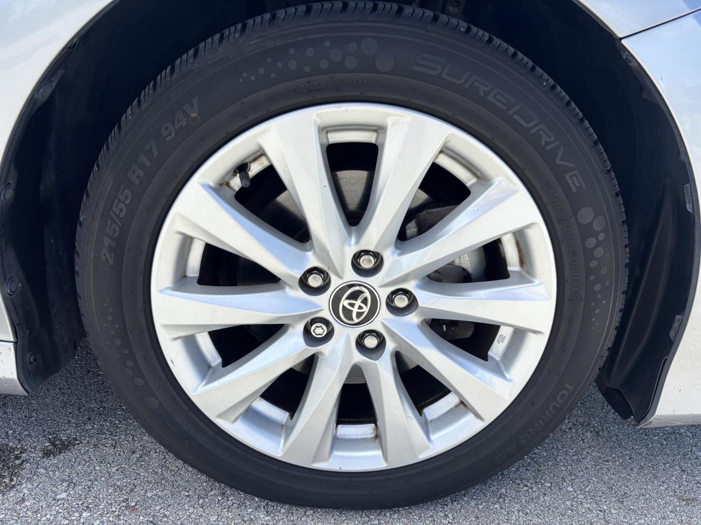 2020 SILVER /Light Gray Cloth Toyota Camry LE (4T1C11AKXLU) with an 2.5L L4 DOHC 16V engine, 8A transmission, located at 11170 Summerlin Square Dr., Fort Myers Beach, FL, 33931, (239) 999-7777, 26.493546, -81.941628 - Check out this dependable and fuel-efficient 2020 Toyota Camry LE — a Carfax 1-Owner vehicle with only 65,000 miles and a clean history with no accidents reported. This Camry LE is the perfect combination of reliability, safety, and modern technology. With Toyota’s reputation for long-lasting - Photo#38