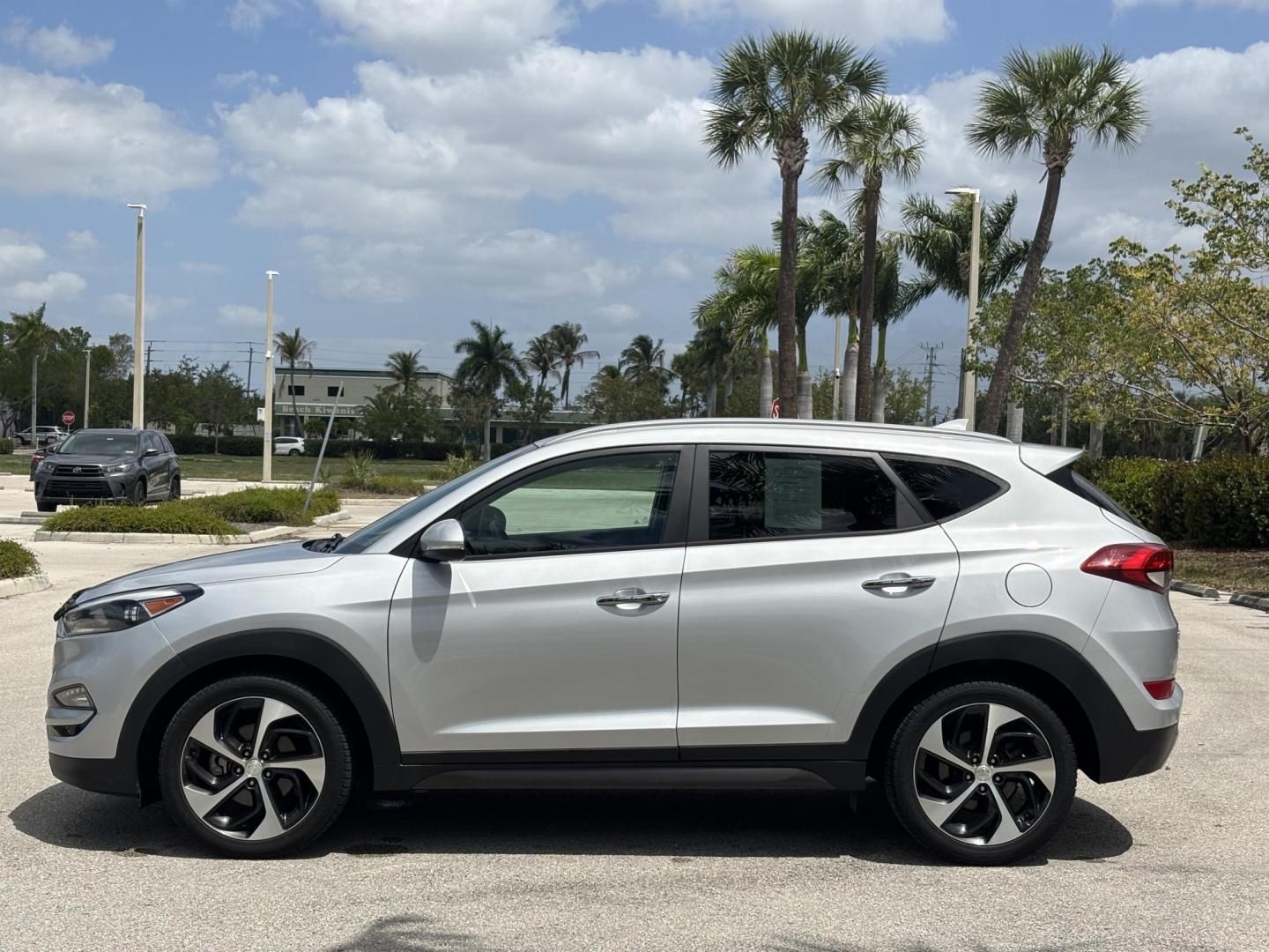 2016 SILVER /BLACK CLOTH Hyundai Tucson Eco (KM8J33A29GU) with an 1.6L L4 DOHC 16V engine, 7A transmission, located at 11170 Summerlin Square Dr., Fort Myers Beach, FL, 33931, (239) 999-7777, 26.493546, -81.941628 - Take a look at this practical and stylish 2016 Hyundai Tucson — a great combination of comfort, efficiency, and everyday versatility. This Tucson is perfect for anyone needing a reliable SUV with great fuel economy and easy drivability. Its compact size makes it simple to maneuver around town, - Photo#8