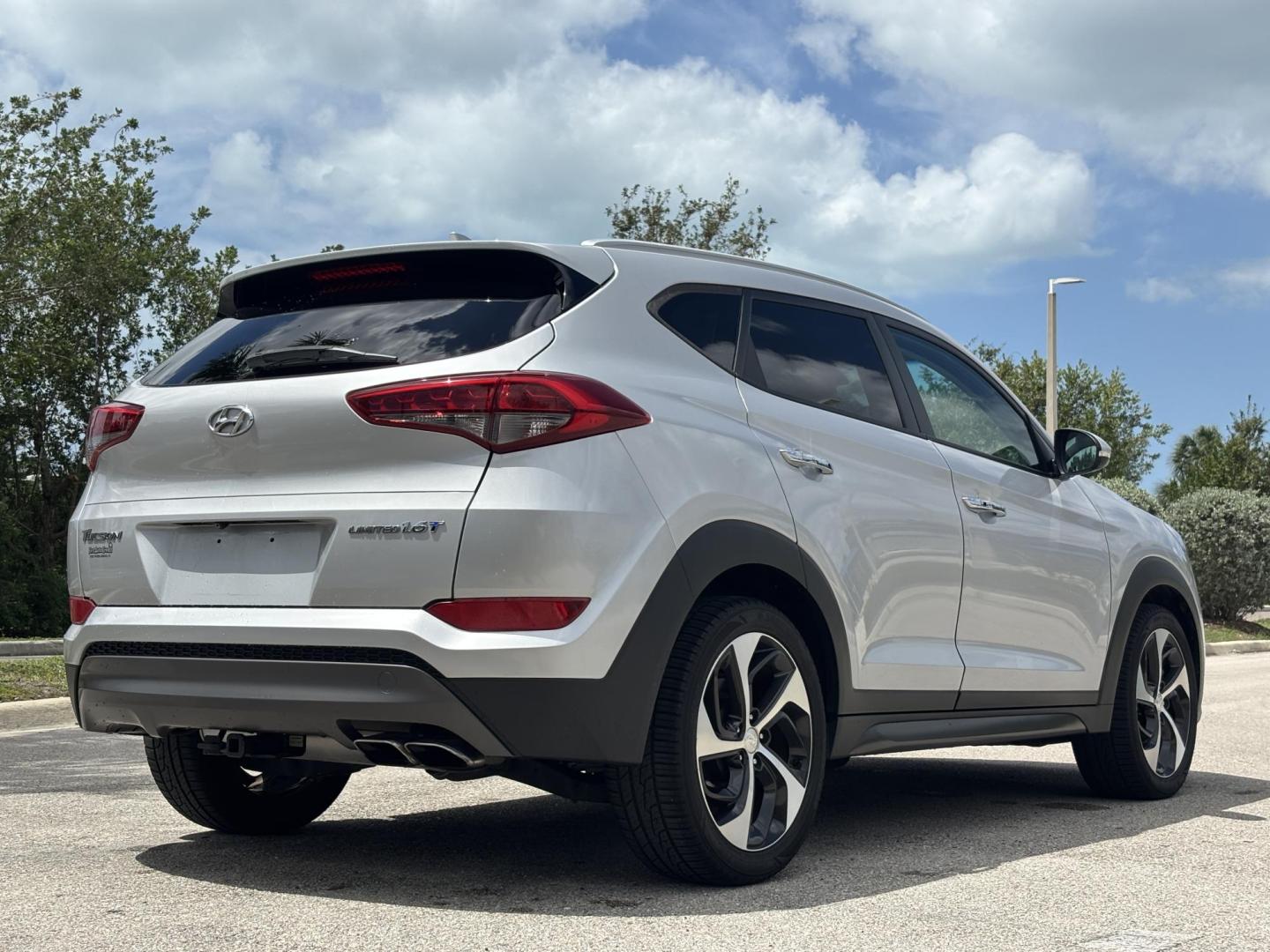 2016 SILVER /BLACK CLOTH Hyundai Tucson Eco (KM8J33A29GU) with an 1.6L L4 DOHC 16V engine, 7A transmission, located at 11170 Summerlin Square Dr., Fort Myers Beach, FL, 33931, (239) 999-7777, 26.493546, -81.941628 - Take a look at this practical and stylish 2016 Hyundai Tucson — a great combination of comfort, efficiency, and everyday versatility. This Tucson is perfect for anyone needing a reliable SUV with great fuel economy and easy drivability. Its compact size makes it simple to maneuver around town, - Photo#7