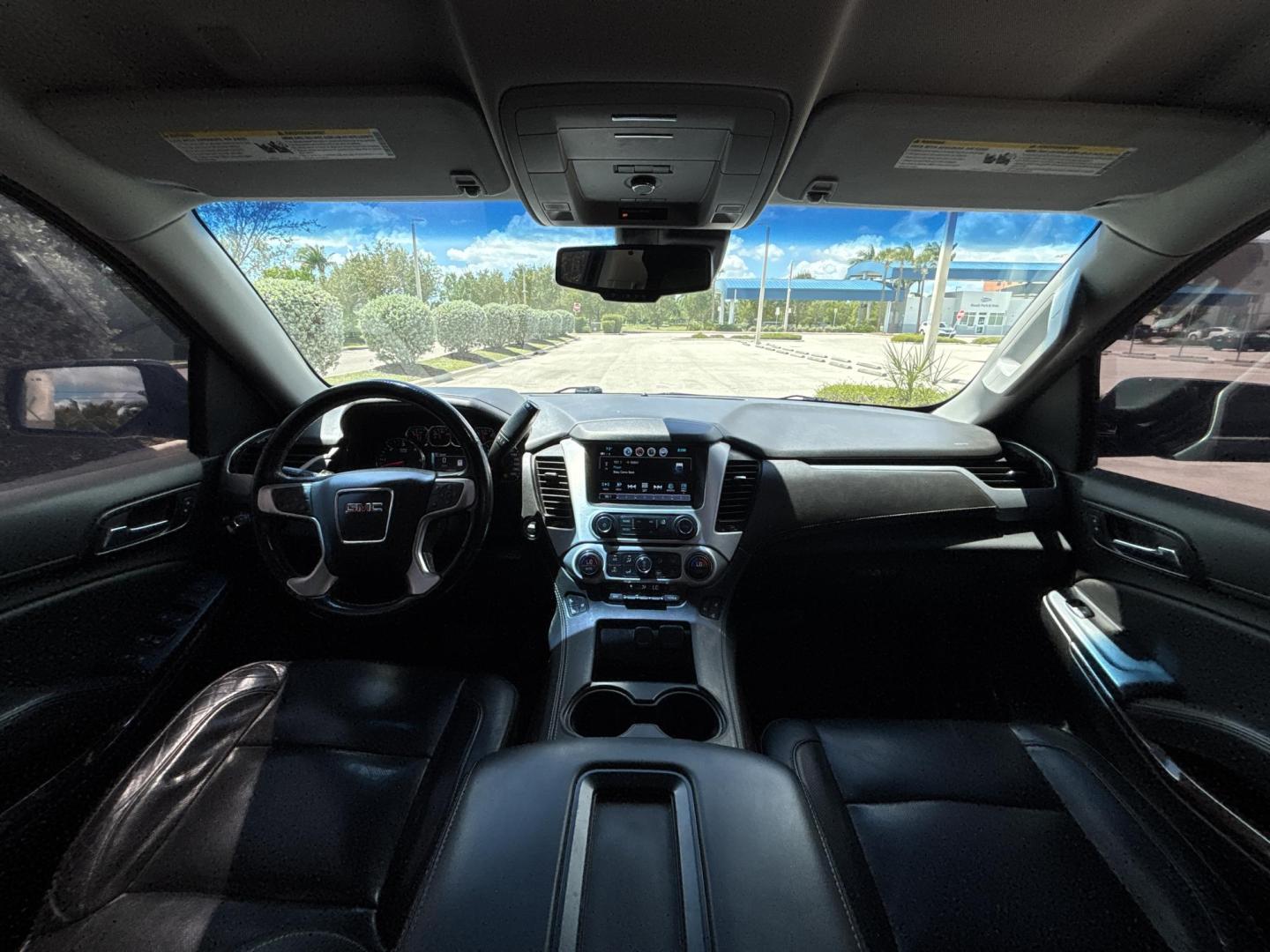 2019 GRAY /CHARCOAL LEATHER GMC Yukon XL SLT 4WD (1GKS2GKC6KR) with an 5.3L V8 OHV 16V engine, 6A transmission, located at 11170 Summerlin Square Dr., Fort Myers Beach, FL, 33931, (239) 999-7777, 26.493546, -81.941628 - Step into full-size luxury and capability with this impressive 2019 GMC Yukon XL — built for those who need maximum space without sacrificing comfort or style. This Yukon XL offers extended length for extra passenger room and cargo capacity, making it perfect for large families, road trips, or - Photo#9