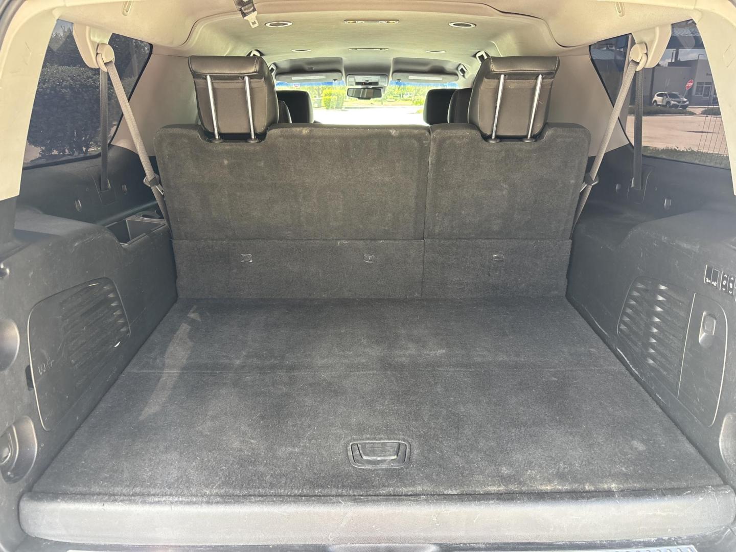 2019 GRAY /CHARCOAL LEATHER GMC Yukon XL SLT 4WD (1GKS2GKC6KR) with an 5.3L V8 OHV 16V engine, 6A transmission, located at 11170 Summerlin Square Dr., Fort Myers Beach, FL, 33931, (239) 999-7777, 26.493546, -81.941628 - Step into full-size luxury and capability with this impressive 2019 GMC Yukon XL — built for those who need maximum space without sacrificing comfort or style. This Yukon XL offers extended length for extra passenger room and cargo capacity, making it perfect for large families, road trips, or - Photo#21