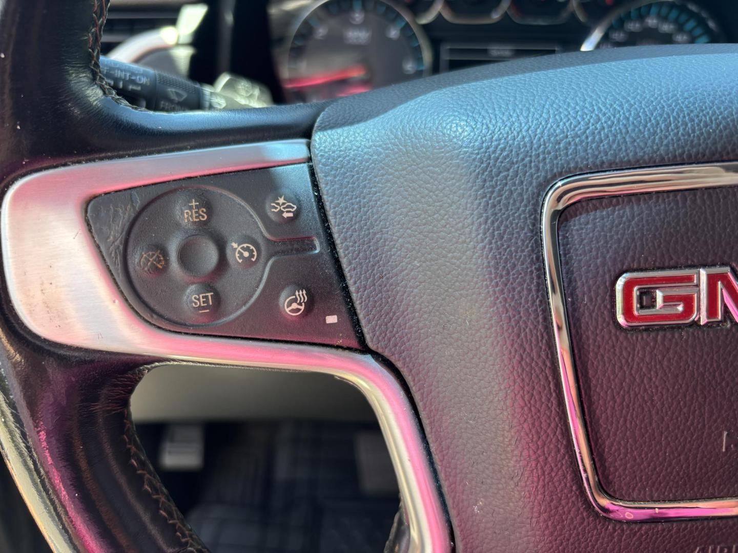 2019 GRAY /CHARCOAL LEATHER GMC Yukon XL SLT 4WD (1GKS2GKC6KR) with an 5.3L V8 OHV 16V engine, 6A transmission, located at 11170 Summerlin Square Dr., Fort Myers Beach, FL, 33931, (239) 999-7777, 26.493546, -81.941628 - Step into full-size luxury and capability with this impressive 2019 GMC Yukon XL — built for those who need maximum space without sacrificing comfort or style. This Yukon XL offers extended length for extra passenger room and cargo capacity, making it perfect for large families, road trips, or - Photo#28