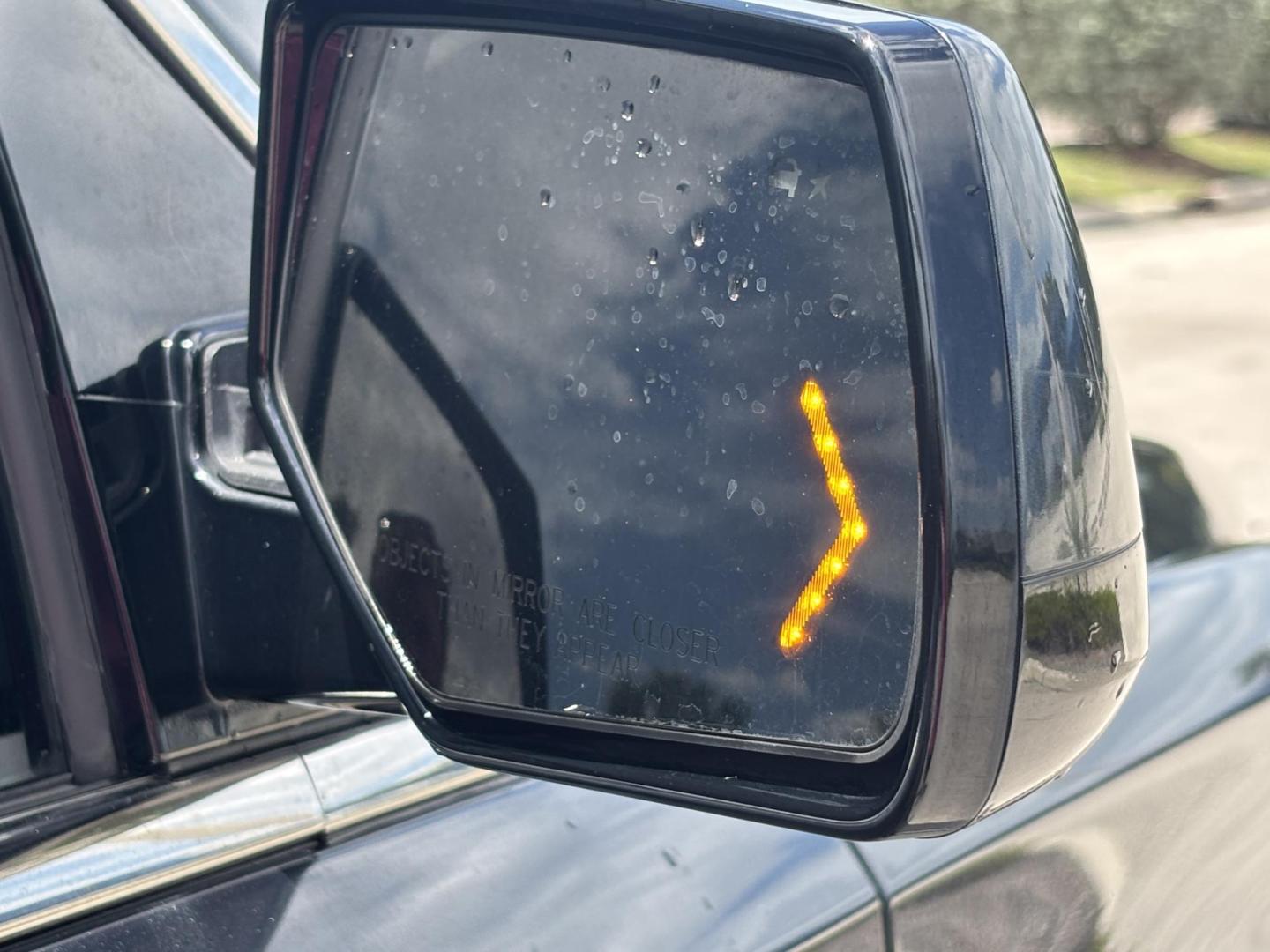 2019 GRAY /CHARCOAL LEATHER GMC Yukon XL SLT 4WD (1GKS2GKC6KR) with an 5.3L V8 OHV 16V engine, 6A transmission, located at 11170 Summerlin Square Dr., Fort Myers Beach, FL, 33931, (239) 999-7777, 26.493546, -81.941628 - Step into full-size luxury and capability with this impressive 2019 GMC Yukon XL — built for those who need maximum space without sacrificing comfort or style. This Yukon XL offers extended length for extra passenger room and cargo capacity, making it perfect for large families, road trips, or - Photo#35