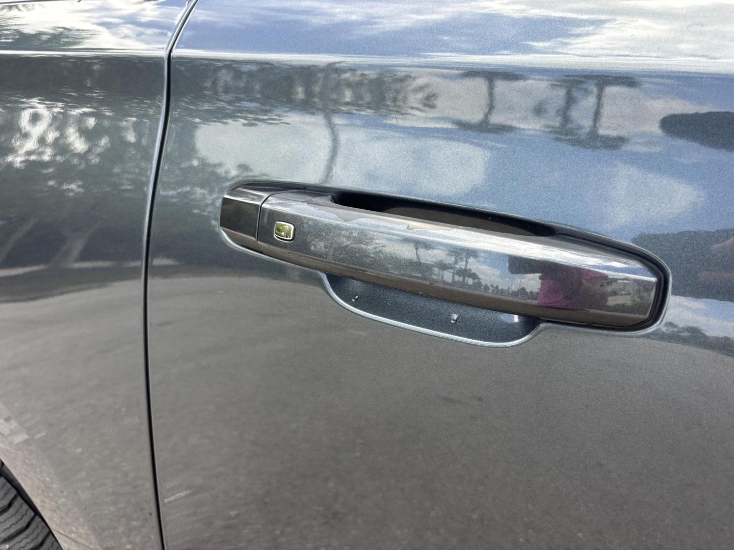 2019 GRAY /CHARCOAL LEATHER GMC Yukon XL SLT 4WD (1GKS2GKC6KR) with an 5.3L V8 OHV 16V engine, 6A transmission, located at 11170 Summerlin Square Dr., Fort Myers Beach, FL, 33931, (239) 999-7777, 26.493546, -81.941628 - Step into full-size luxury and capability with this impressive 2019 GMC Yukon XL — built for those who need maximum space without sacrificing comfort or style. This Yukon XL offers extended length for extra passenger room and cargo capacity, making it perfect for large families, road trips, or - Photo#37