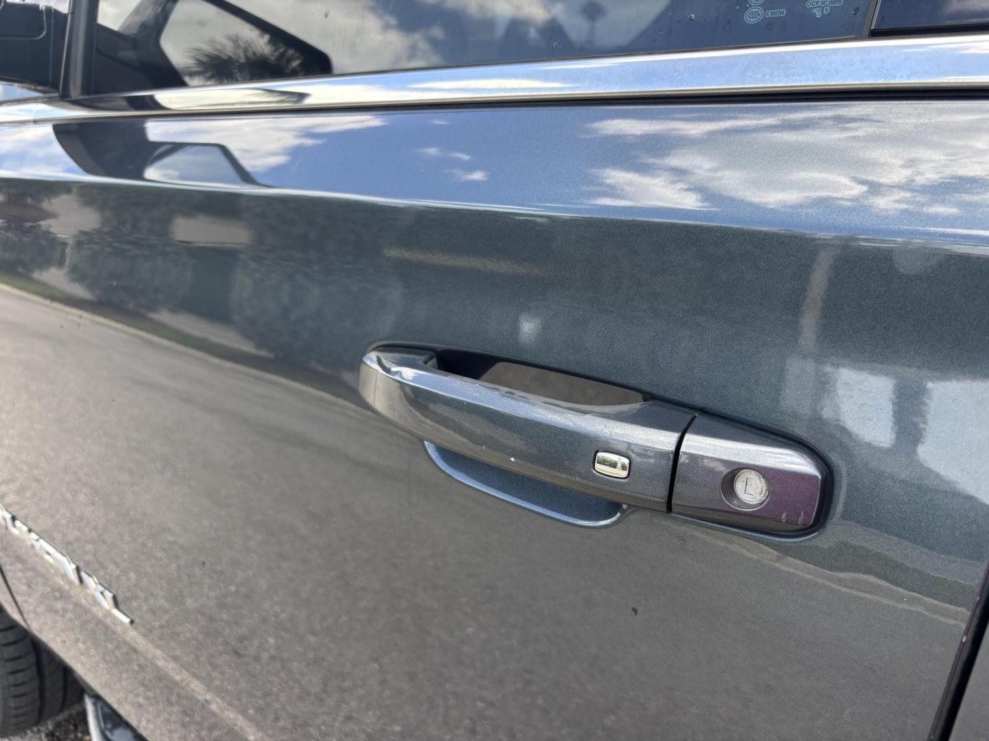 2019 GRAY /CHARCOAL LEATHER GMC Yukon XL SLT 4WD (1GKS2GKC6KR) with an 5.3L V8 OHV 16V engine, 6A transmission, located at 11170 Summerlin Square Dr., Fort Myers Beach, FL, 33931, (239) 999-7777, 26.493546, -81.941628 - Step into full-size luxury and capability with this impressive 2019 GMC Yukon XL — built for those who need maximum space without sacrificing comfort or style. This Yukon XL offers extended length for extra passenger room and cargo capacity, making it perfect for large families, road trips, or - Photo#39