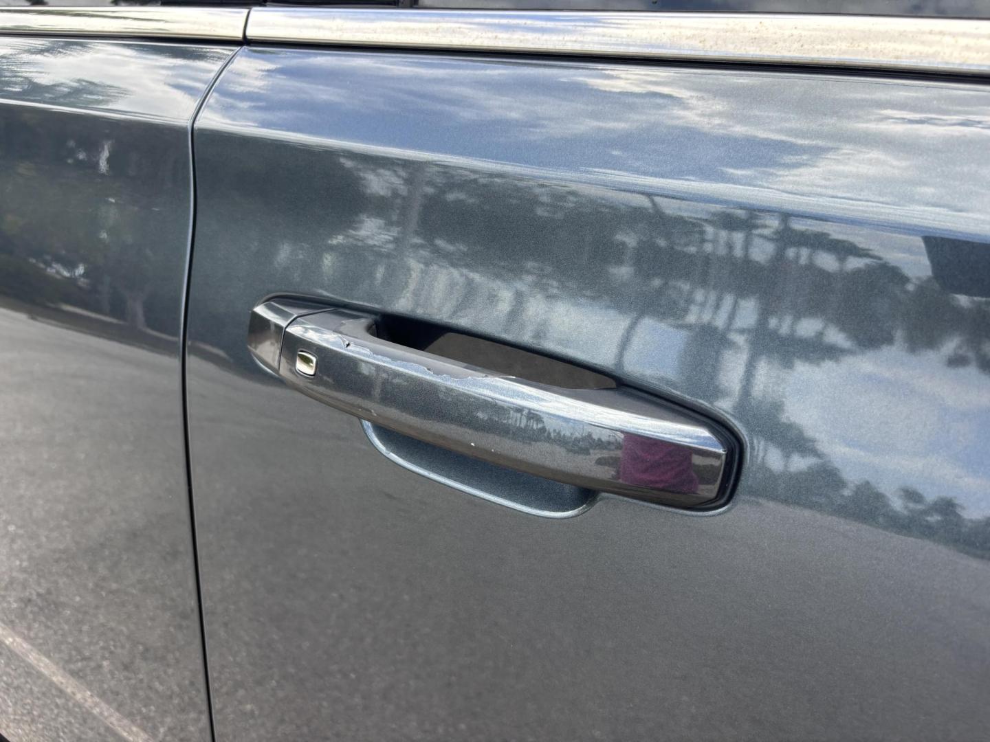 2019 GRAY /CHARCOAL LEATHER GMC Yukon XL SLT 4WD (1GKS2GKC6KR) with an 5.3L V8 OHV 16V engine, 6A transmission, located at 11170 Summerlin Square Dr., Fort Myers Beach, FL, 33931, (239) 999-7777, 26.493546, -81.941628 - Step into full-size luxury and capability with this impressive 2019 GMC Yukon XL — built for those who need maximum space without sacrificing comfort or style. This Yukon XL offers extended length for extra passenger room and cargo capacity, making it perfect for large families, road trips, or - Photo#38