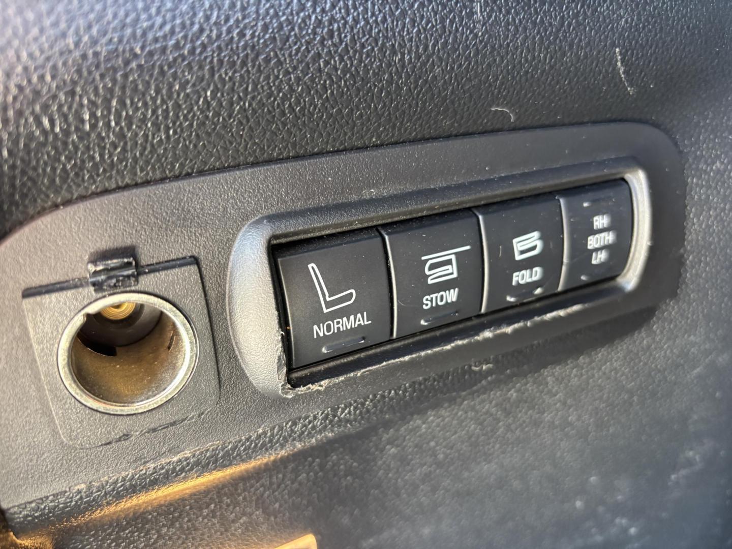 2016 SILVER /BLACK LEATHER Ford Explorer Sport 4WD (1FM5K8GT1GG) with an 3.5L V6 DOHC 24V engine, 6-Speed Automatic transmission, located at 11170 Summerlin Square Dr., Fort Myers Beach, FL, 33931, (239) 999-7777, 26.493546, -81.941628 - Check out this versatile and family-ready 2016 Ford Explorer Sport 4WD — the perfect combination of space, comfort, and capability. This Explorer is built to handle everything from daily driving to weekend getaways. With seating for up to seven, it’s ideal for families, road trips, or anyone - Photo#37