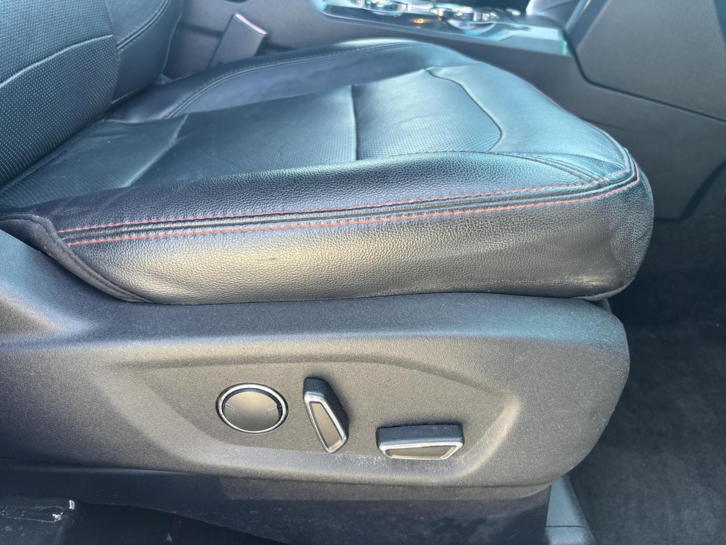 2016 SILVER /BLACK LEATHER Ford Explorer Sport 4WD (1FM5K8GT1GG) with an 3.5L V6 DOHC 24V engine, 6-Speed Automatic transmission, located at 11170 Summerlin Square Dr., Fort Myers Beach, FL, 33931, (239) 999-7777, 26.493546, -81.941628 - Check out this versatile and family-ready 2016 Ford Explorer Sport 4WD — the perfect combination of space, comfort, and capability. This Explorer is built to handle everything from daily driving to weekend getaways. With seating for up to seven, it’s ideal for families, road trips, or anyone - Photo#28