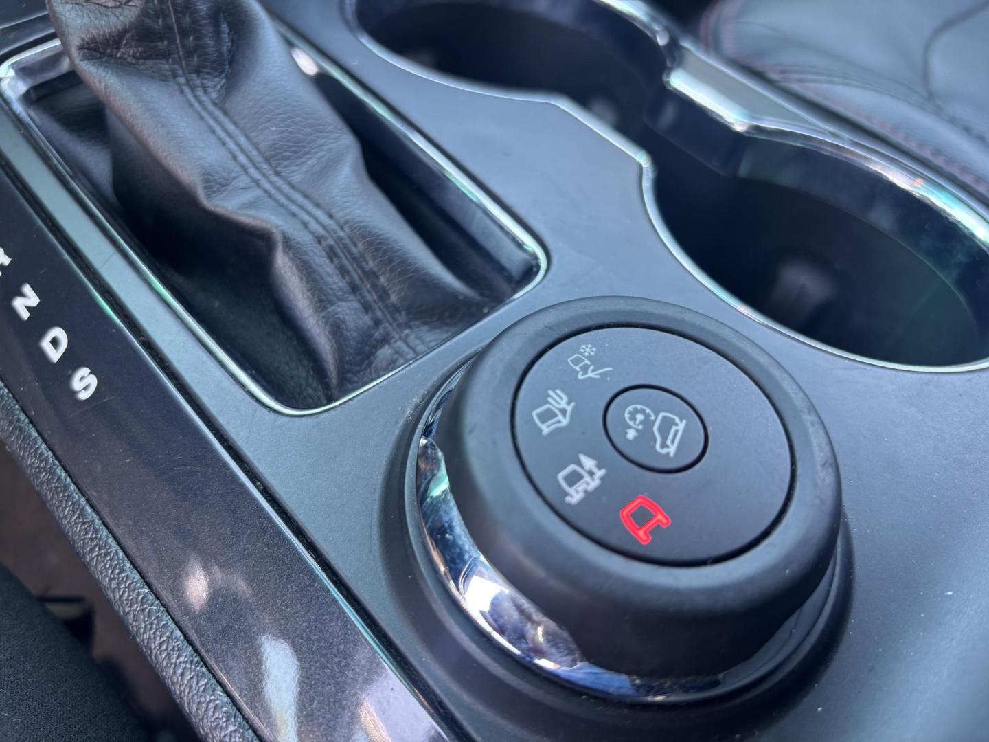 2016 SILVER /BLACK LEATHER Ford Explorer Sport 4WD (1FM5K8GT1GG) with an 3.5L V6 DOHC 24V engine, 6-Speed Automatic transmission, located at 11170 Summerlin Square Dr., Fort Myers Beach, FL, 33931, (239) 999-7777, 26.493546, -81.941628 - Check out this versatile and family-ready 2016 Ford Explorer Sport 4WD — the perfect combination of space, comfort, and capability. This Explorer is built to handle everything from daily driving to weekend getaways. With seating for up to seven, it’s ideal for families, road trips, or anyone - Photo#17