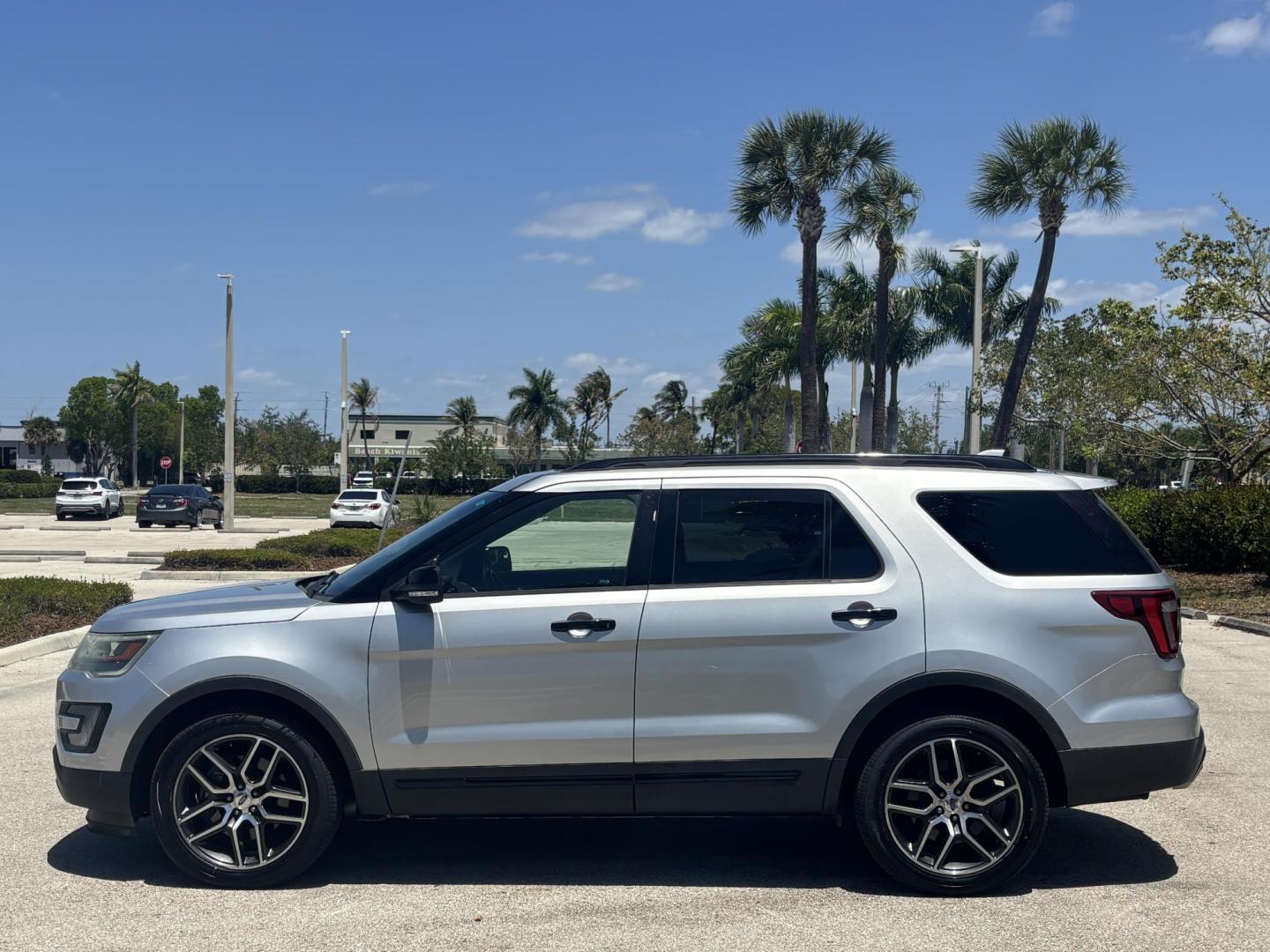 2016 SILVER /BLACK LEATHER Ford Explorer Sport 4WD (1FM5K8GT1GG) with an 3.5L V6 DOHC 24V engine, 6-Speed Automatic transmission, located at 11170 Summerlin Square Dr., Fort Myers Beach, FL, 33931, (239) 999-7777, 26.493546, -81.941628 - Check out this versatile and family-ready 2016 Ford Explorer Sport 4WD — the perfect combination of space, comfort, and capability. This Explorer is built to handle everything from daily driving to weekend getaways. With seating for up to seven, it’s ideal for families, road trips, or anyone - Photo#8