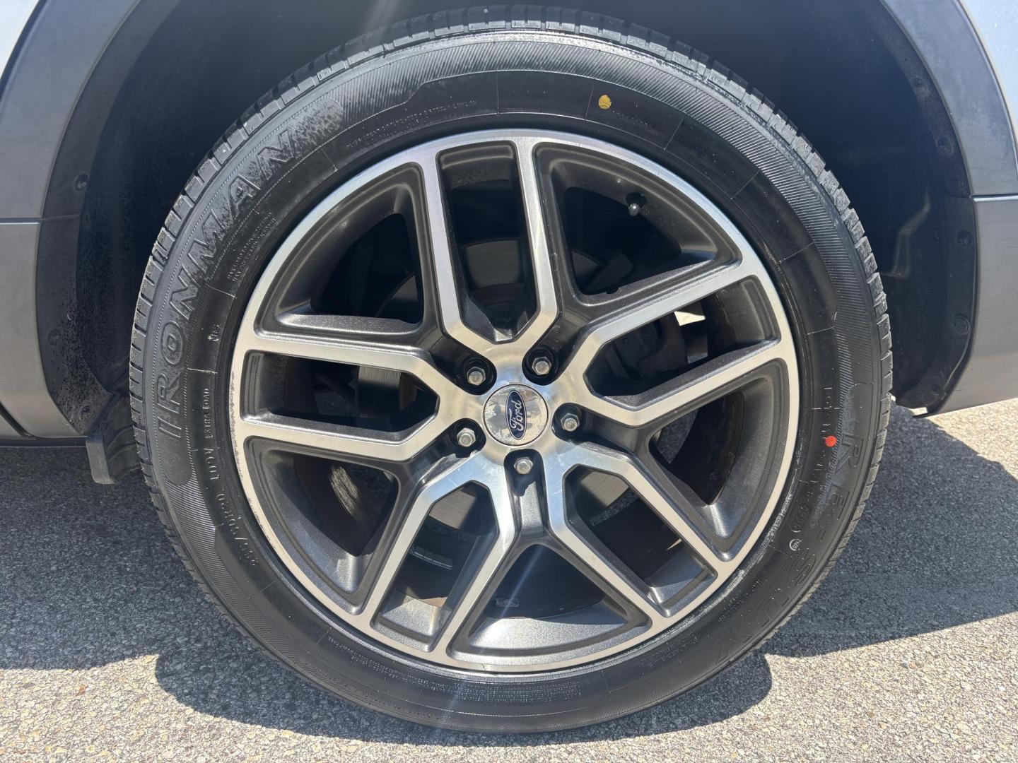 2016 SILVER /BLACK LEATHER Ford Explorer Sport 4WD (1FM5K8GT1GG) with an 3.5L V6 DOHC 24V engine, 6-Speed Automatic transmission, located at 11170 Summerlin Square Dr., Fort Myers Beach, FL, 33931, (239) 999-7777, 26.493546, -81.941628 - Check out this versatile and family-ready 2016 Ford Explorer Sport 4WD — the perfect combination of space, comfort, and capability. This Explorer is built to handle everything from daily driving to weekend getaways. With seating for up to seven, it’s ideal for families, road trips, or anyone - Photo#49