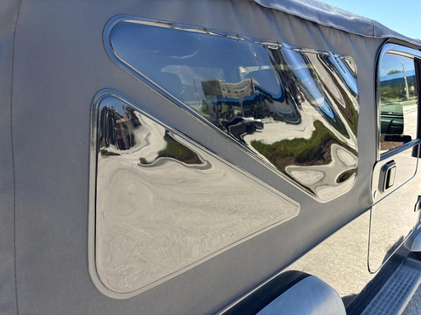 2006 BLACK /CHARCOAL CLOTH Jeep Wrangler Unlimited LJ (1J4FA44S86P) with an 4.0L L6 OHV 12V engine, Automatic transmission, located at 11170 Summerlin Square Dr., Fort Myers Beach, FL, 33931, (239) 999-7777, 26.493546, -81.941628 - Take a look at this iconic 2006 Jeep Wrangler — built for adventure and ready for the Florida lifestyle. This Wrangler delivers the classic Jeep experience with its rugged design, removable top, and go-anywhere capability. Whether you're cruising Fort Myers Beach with the top down or heading of - Photo#26