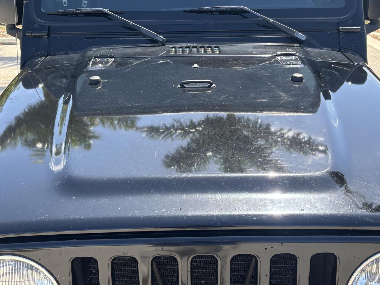 2006 BLACK /CHARCOAL CLOTH Jeep Wrangler Unlimited LJ (1J4FA44S86P) with an 4.0L L6 OHV 12V engine, Automatic transmission, located at 11170 Summerlin Square Dr., Fort Myers Beach, FL, 33931, (239) 999-7777, 26.493546, -81.941628 - Take a look at this iconic 2006 Jeep Wrangler — built for adventure and ready for the Florida lifestyle. This Wrangler delivers the classic Jeep experience with its rugged design, removable top, and go-anywhere capability. Whether you're cruising Fort Myers Beach with the top down or heading of - Photo#10