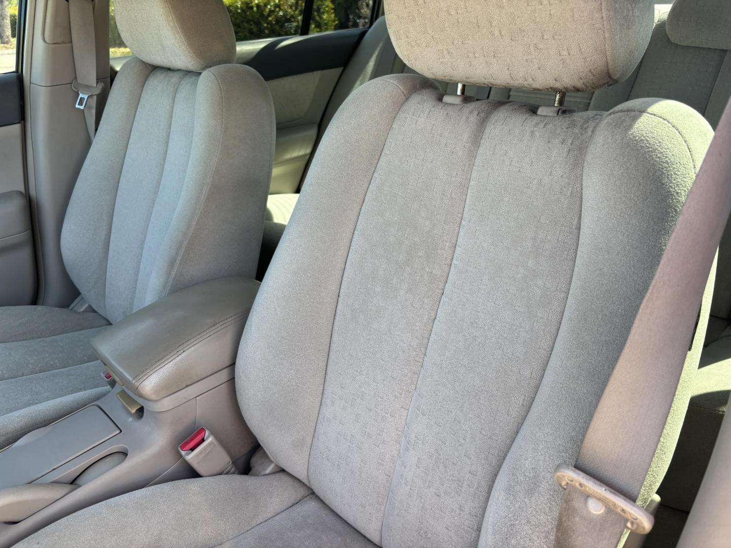 2007 BLACK /LIGHT GRAY LEATHER Hyundai Sonata SE (5NPEU46F87H) with an 3.3L V6 DOHC 24V engine, 5-Speed Automatic Overdrive transmission, located at 11170 Summerlin Square Dr., Fort Myers Beach, FL, 33931, (239) 999-7777, 26.493546, -81.941628 - Photo#13