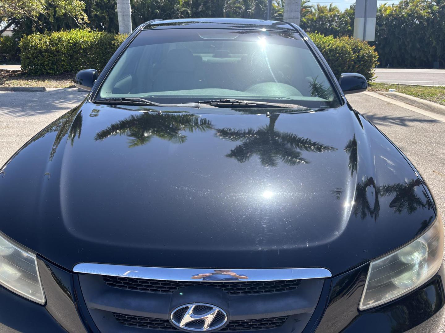 2007 BLACK /LIGHT GRAY LEATHER Hyundai Sonata SE (5NPEU46F87H) with an 3.3L V6 DOHC 24V engine, 5-Speed Automatic Overdrive transmission, located at 11170 Summerlin Square Dr., Fort Myers Beach, FL, 33931, (239) 999-7777, 26.493546, -81.941628 - Photo#10
