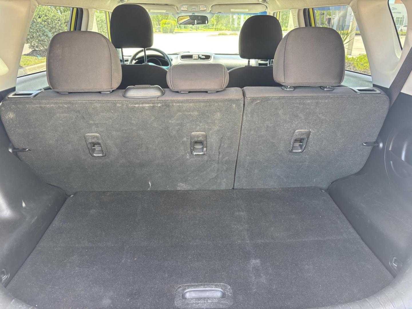 2016 GREEN /BLACK CLOTH Kia Soul (KNDJN2A24G7) with an 1.6L L4 DOHC 16V engine, MANUAL transmission, located at 11170 Summerlin Square Dr., Fort Myers Beach, FL, 33931, (239) 999-7777, 26.493546, -81.941628 - 2016 Kia Soul – Manual Transmission – CARFAX 1 Owner – Only 26,618 Miles – $10,900 Now available at First Auto Credit Fort Myers Beach is this low-mileage 2016 Kia Soul with a manual transmission, CARFAX 1-owner history, and only 26,618 miles. If you are looking for an affordable used hat - Photo#23