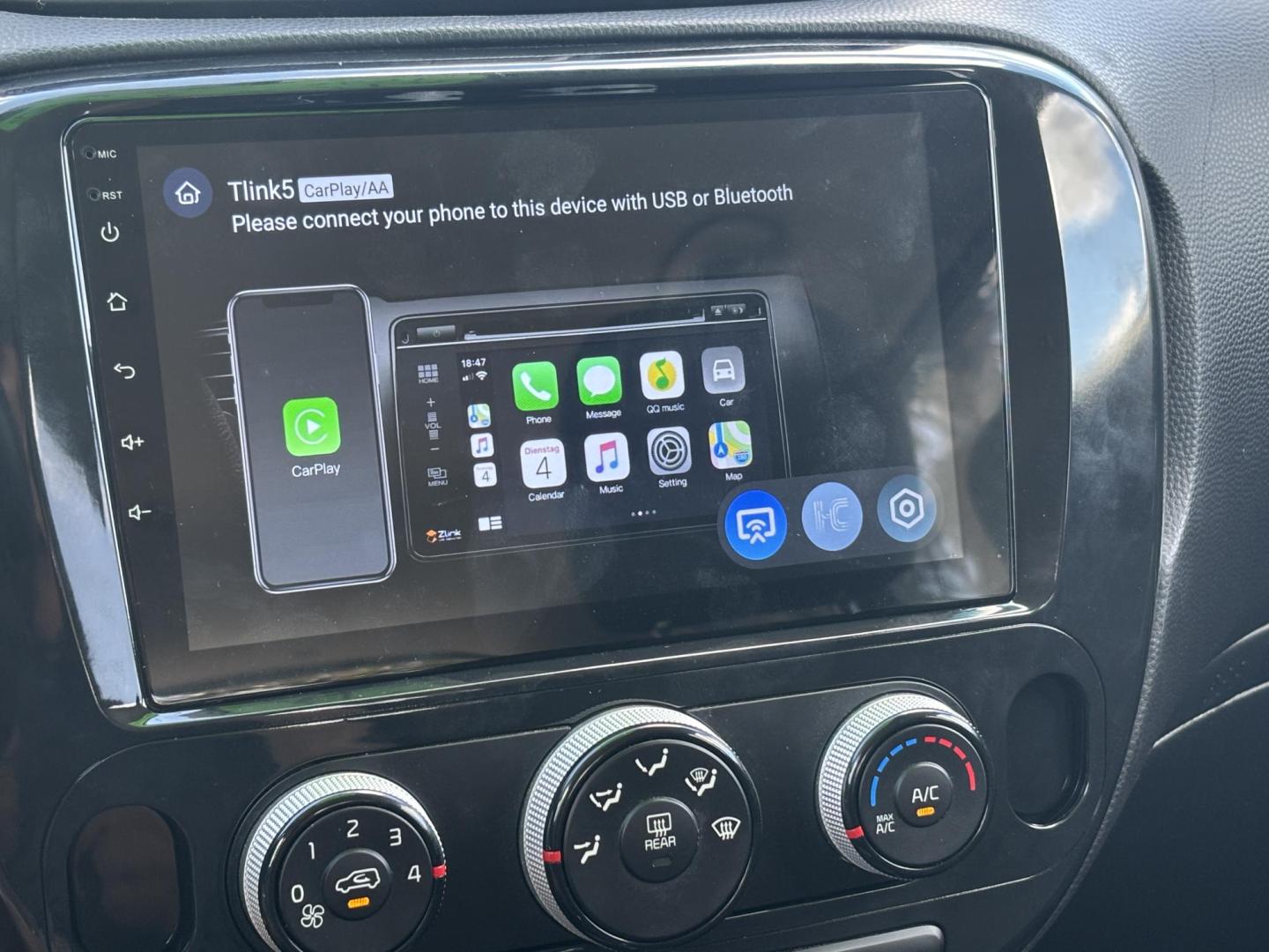 2016 GREEN /BLACK CLOTH Kia Soul (KNDJN2A24G7) with an 1.6L L4 DOHC 16V engine, MANUAL transmission, located at 11170 Summerlin Square Dr., Fort Myers Beach, FL, 33931, (239) 999-7777, 26.493546, -81.941628 - 2016 Kia Soul – Manual Transmission – CARFAX 1 Owner – Only 26,618 Miles – $10,900 Now available at First Auto Credit Fort Myers Beach is this low-mileage 2016 Kia Soul with a manual transmission, CARFAX 1-owner history, and only 26,618 miles. If you are looking for an affordable used hat - Photo#20
