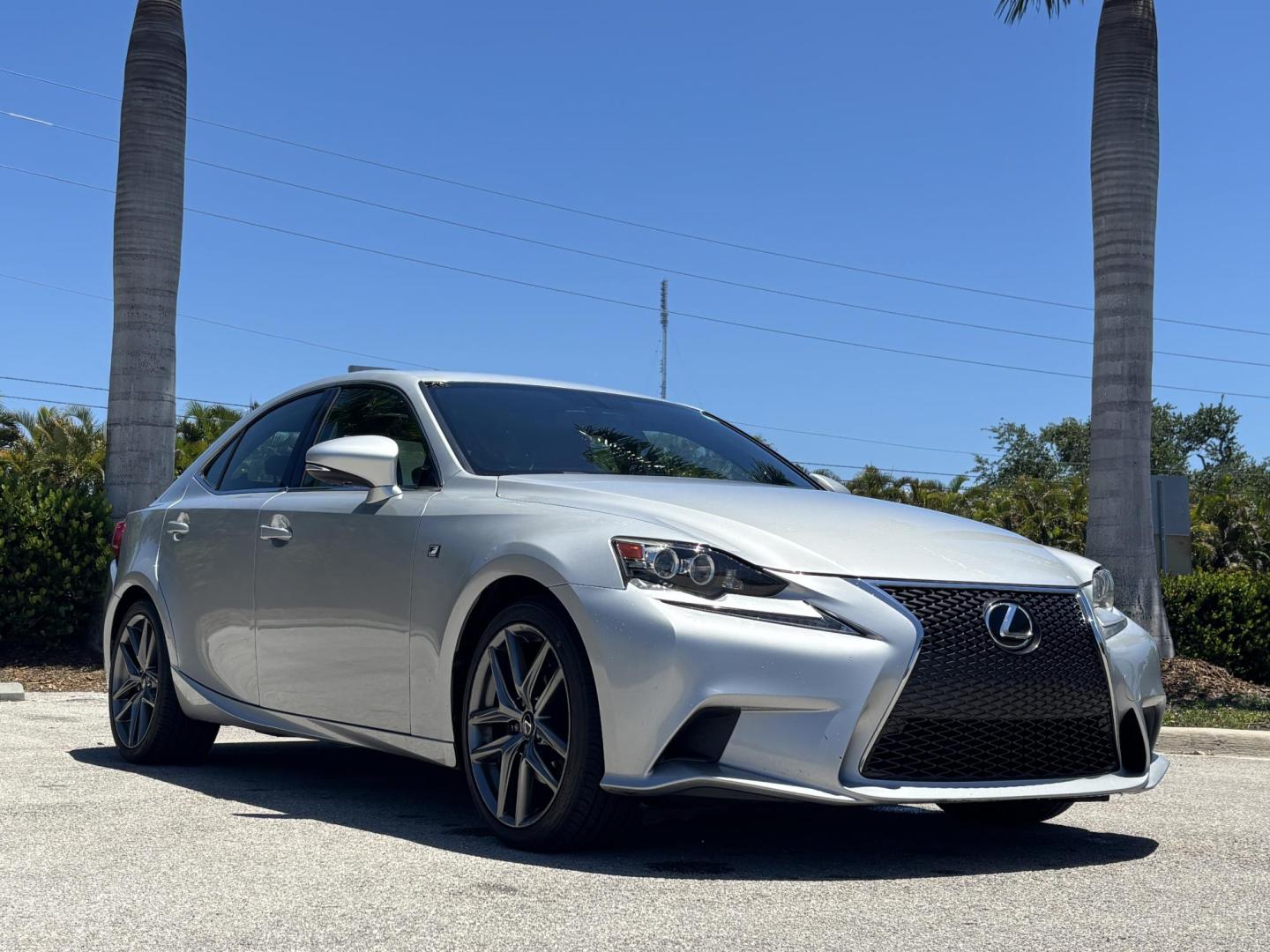 2015 SILVER /RED LEATHER Lexus IS 250 F SPORT (JTHBF1D29F5) with an 2.5L V6 24V DOHC engine, 6-Speed Automatic transmission, located at 11170 Summerlin Square Dr., Fort Myers Beach, FL, 33931, (239) 999-7777, 26.493546, -81.941628 - 2015 Lexus IS 250 F Sport – Luxury Sport Sedan – Only $12,900 Now available at First Auto Credit Fort Myers Beach is this sharp 2015 Lexus IS 250 F Sport, a sporty luxury sedan that delivers the style, comfort, and reliability Lexus is known for — without the luxury price tag. If you are shop - Photo#3