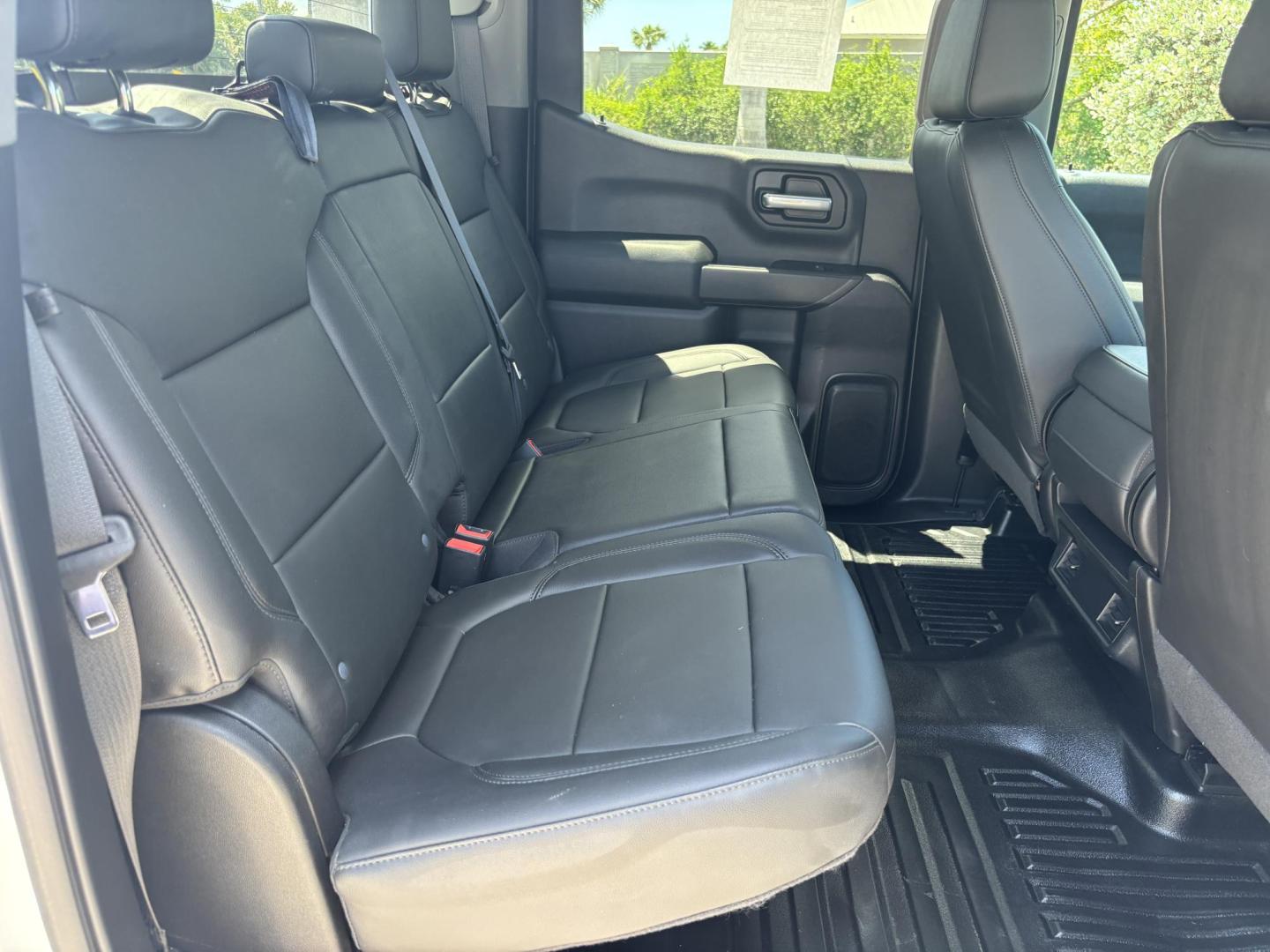 2020 WHITE /BLACK LEATHER Chevrolet Silverado 1500 Crew Cab 2WD (3GCPWAEF8LG) with an 5.3L V8 OHV 16V engine, 6A transmission, located at 11170 Summerlin Square Dr., Fort Myers Beach, FL, 33931, (239) 999-7777, 26.493546, -81.941628 - 2020 Chevrolet Silverado 1500 Work Truck – Clean History, Built to Work If you’re looking for a truck that actually works for a living, not just looks pretty in a parking lot… here it is. This 2020 Chevy Silverado 1500 Work Truck comes equipped with a 5.3L V8, giving you the power you ne - Photo#22