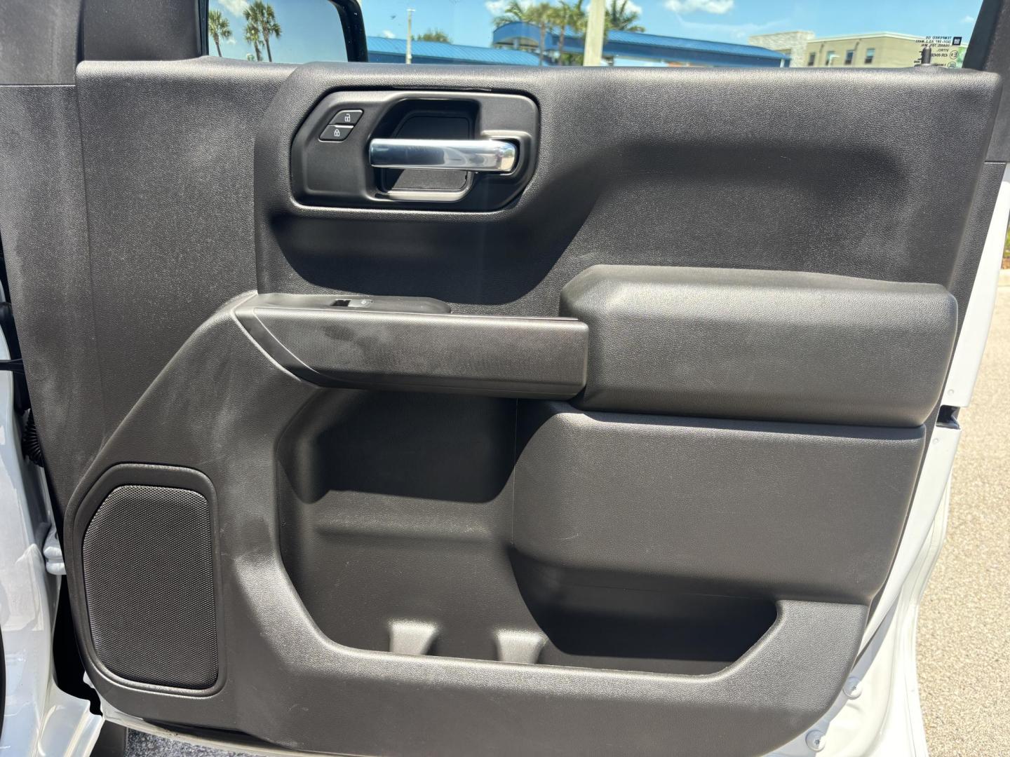 2020 WHITE /BLACK LEATHER Chevrolet Silverado 1500 Crew Cab 2WD (3GCPWAEF8LG) with an 5.3L V8 OHV 16V engine, 6A transmission, located at 11170 Summerlin Square Dr., Fort Myers Beach, FL, 33931, (239) 999-7777, 26.493546, -81.941628 - 2020 Chevrolet Silverado 1500 Work Truck – Clean History, Built to Work If you’re looking for a truck that actually works for a living, not just looks pretty in a parking lot… here it is. This 2020 Chevy Silverado 1500 Work Truck comes equipped with a 5.3L V8, giving you the power you ne - Photo#34