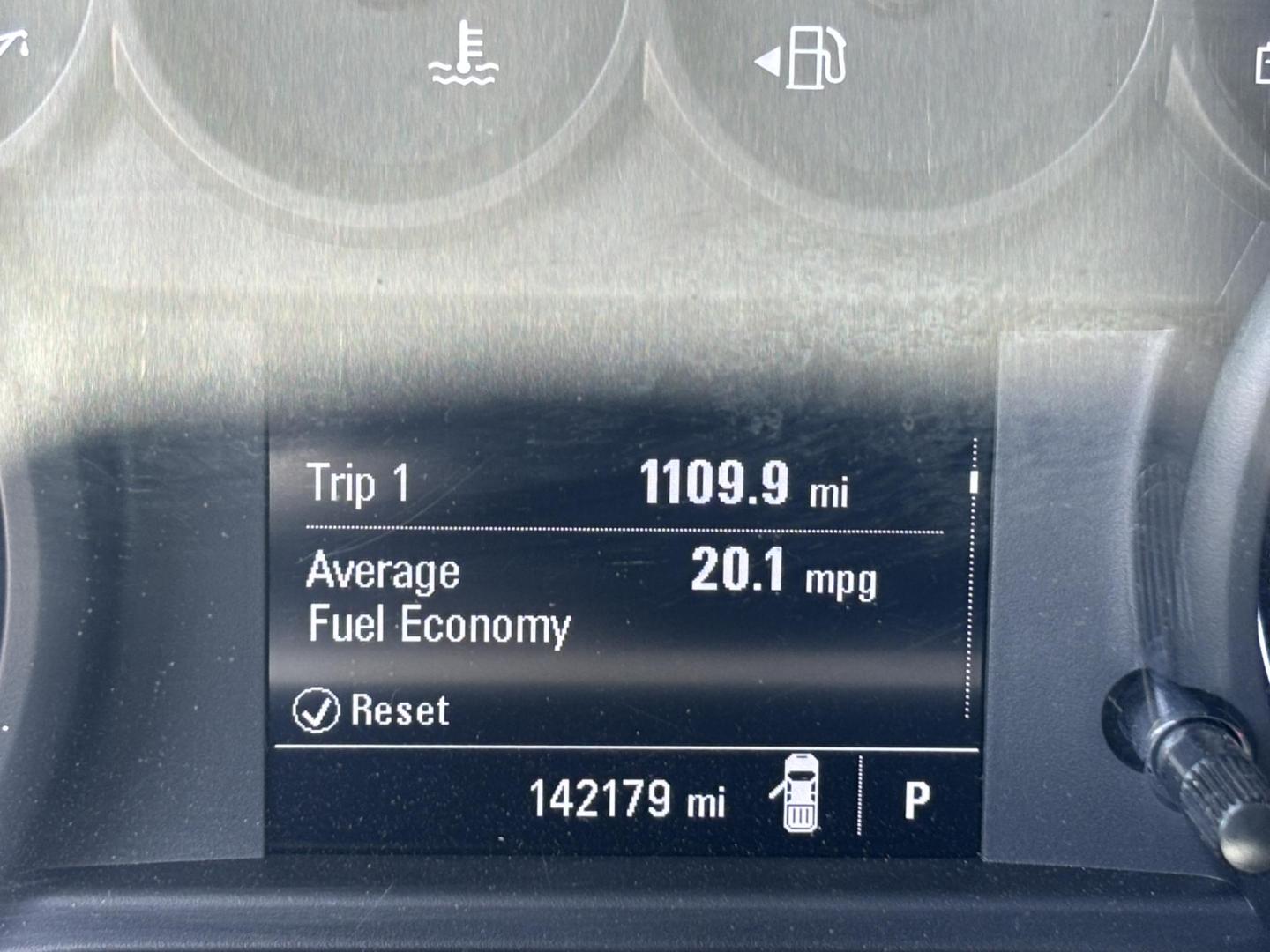2020 WHITE /BLACK LEATHER Chevrolet Silverado 1500 Crew Cab 2WD (3GCPWAEF8LG) with an 5.3L V8 OHV 16V engine, 6A transmission, located at 11170 Summerlin Square Dr., Fort Myers Beach, FL, 33931, (239) 999-7777, 26.493546, -81.941628 - 2020 Chevrolet Silverado 1500 Work Truck – Clean History, Built to Work If you’re looking for a truck that actually works for a living, not just looks pretty in a parking lot… here it is. This 2020 Chevy Silverado 1500 Work Truck comes equipped with a 5.3L V8, giving you the power you ne - Photo#29