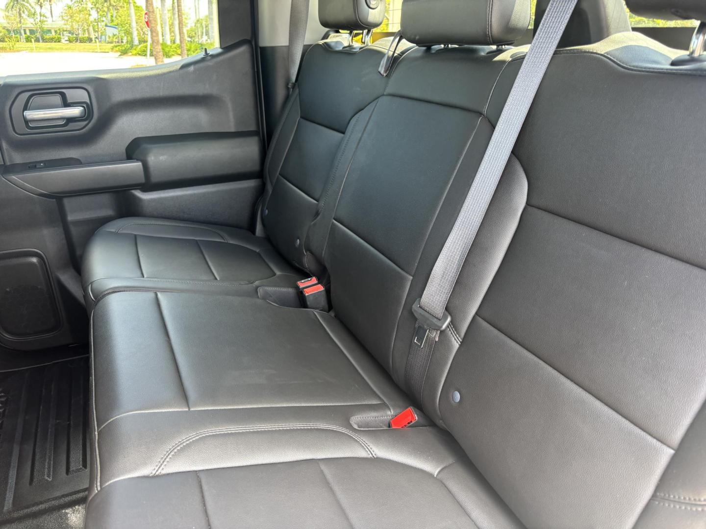 2020 WHITE /BLACK LEATHER Chevrolet Silverado 1500 Crew Cab 2WD (3GCPWAEF8LG) with an 5.3L V8 OHV 16V engine, 6A transmission, located at 11170 Summerlin Square Dr., Fort Myers Beach, FL, 33931, (239) 999-7777, 26.493546, -81.941628 - 2020 Chevrolet Silverado 1500 Work Truck – Clean History, Built to Work If you’re looking for a truck that actually works for a living, not just looks pretty in a parking lot… here it is. This 2020 Chevy Silverado 1500 Work Truck comes equipped with a 5.3L V8, giving you the power you ne - Photo#24