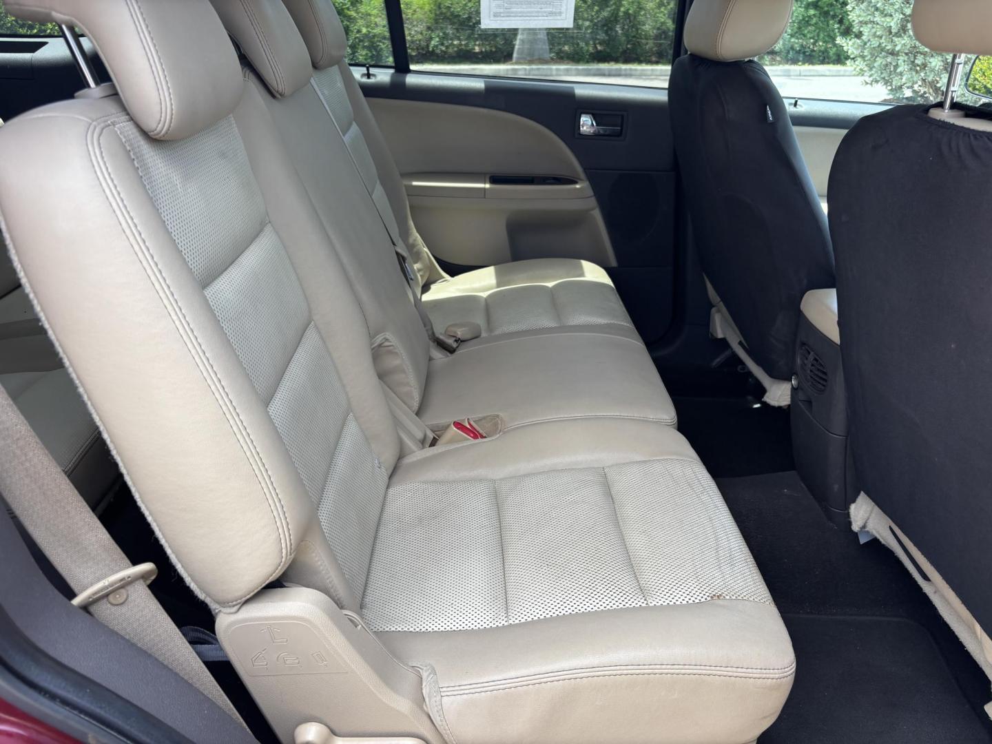 2008 RED /BEIGE LEATHER Ford Taurus X Eddie Bauer AWD (1FMDK07W58G) with an 3.5L V6 DOHC 24V engine, 6-Speed Automatic Overdrive transmission, located at 11170 Summerlin Square Dr., Fort Myers Beach, FL, 33931, (239) 999-7777, 26.493546, -81.941628 - Photo#15
