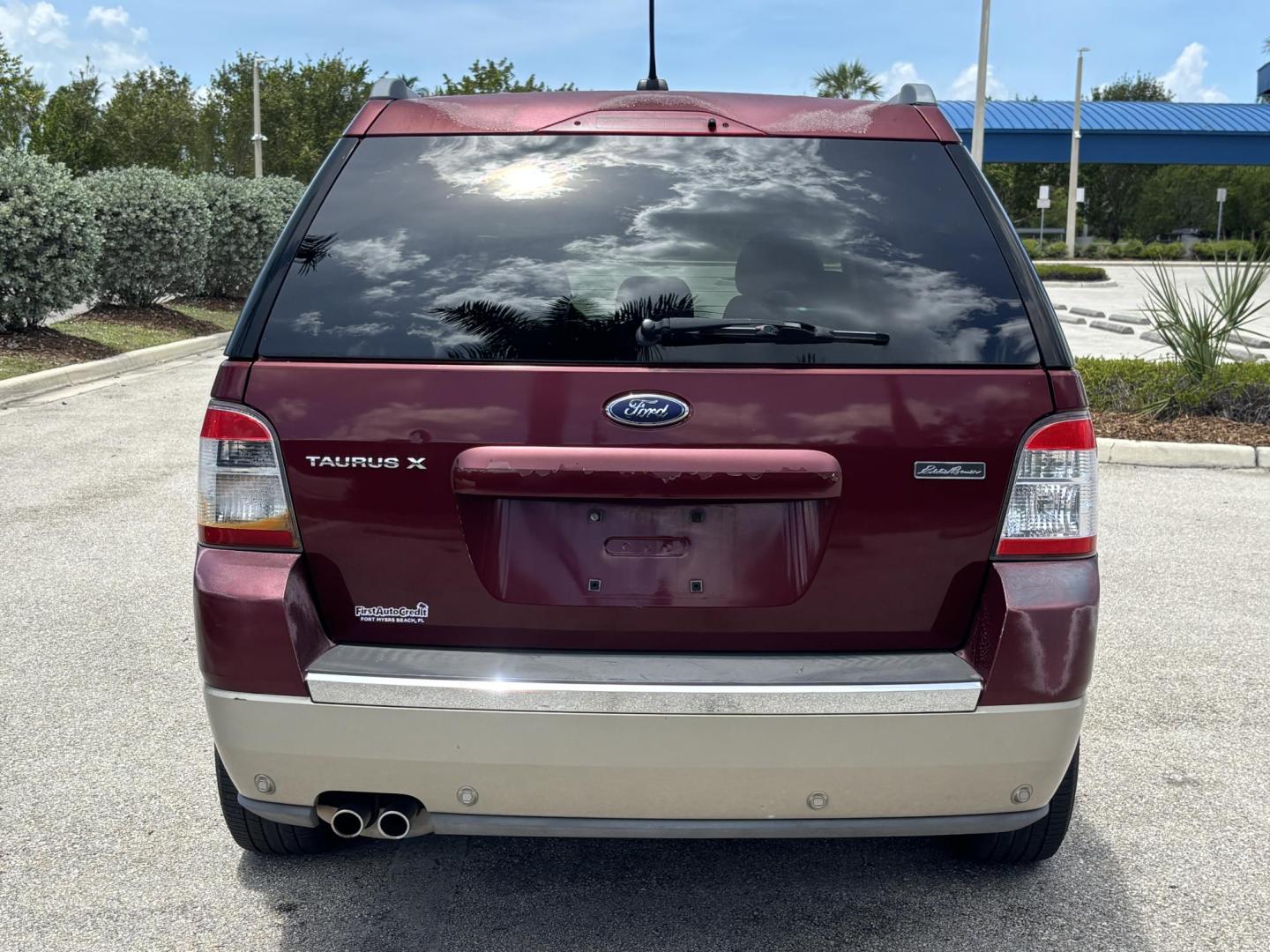 2008 RED /BEIGE LEATHER Ford Taurus X Eddie Bauer AWD (1FMDK07W58G) with an 3.5L V6 DOHC 24V engine, 6-Speed Automatic Overdrive transmission, located at 11170 Summerlin Square Dr., Fort Myers Beach, FL, 33931, (239) 999-7777, 26.493546, -81.941628 - Photo#6