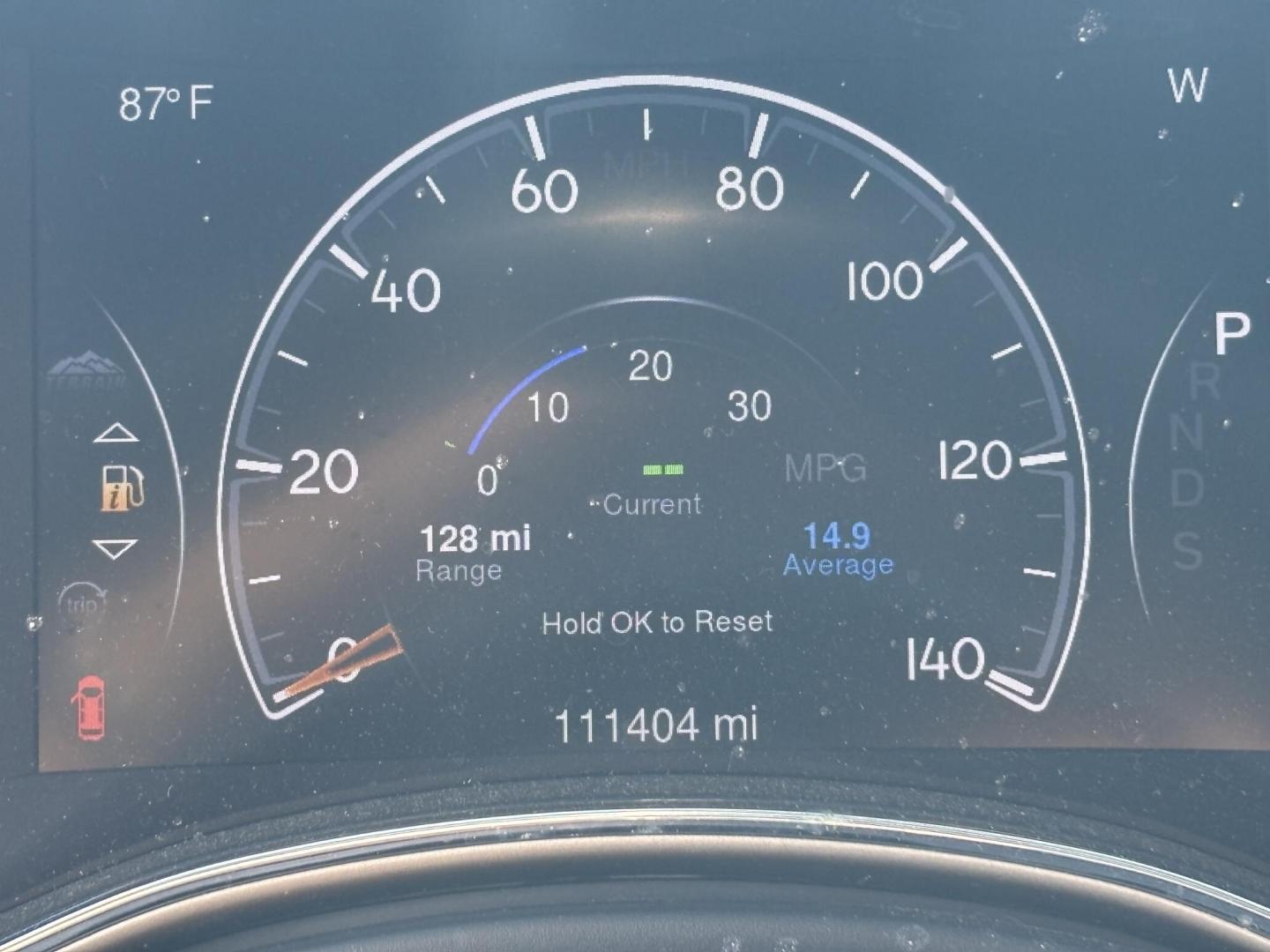 2015 GRAY /BLACK LEATHER Jeep Grand Cherokee Limited 4WD (1C4RJFBG5FC) with an 3.6L V6 DOHC 24V engine, 8-Speed Automatic transmission, located at 11170 Summerlin Square Dr., Fort Myers Beach, FL, 33931, (239) 999-7777, 26.493546, -81.941628 - 2015 Jeep Grand Cherokee Limited 4x4 – $14,500 – 111,395 Miles Now available at First Auto Credit Fort Myers Beach is this sharp 2015 Jeep Grand Cherokee Limited, a well-equipped midsize SUV that blends comfort, capability, and style. With 111,395 miles, a 3.6L V6 engine, and 4x4 capability, - Photo#28
