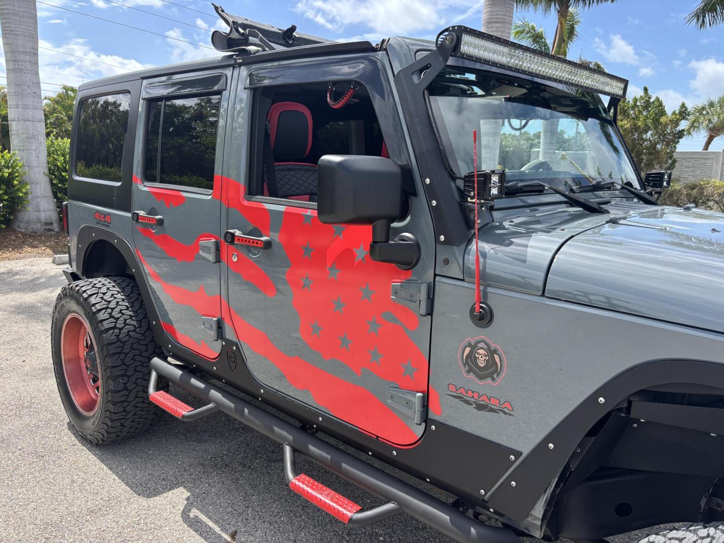 2014 GRAY /BLACK LEATHER Jeep Wrangler Unlimited Sahara 4WD (1C4BJWEG9EL) with an 3.6L V6 DOHC 24V FFV engine, located at 11170 Summerlin Square Dr., Fort Myers Beach, FL, 33931, (239) 999-7777, 26.493546, -81.941628 - Photo#5