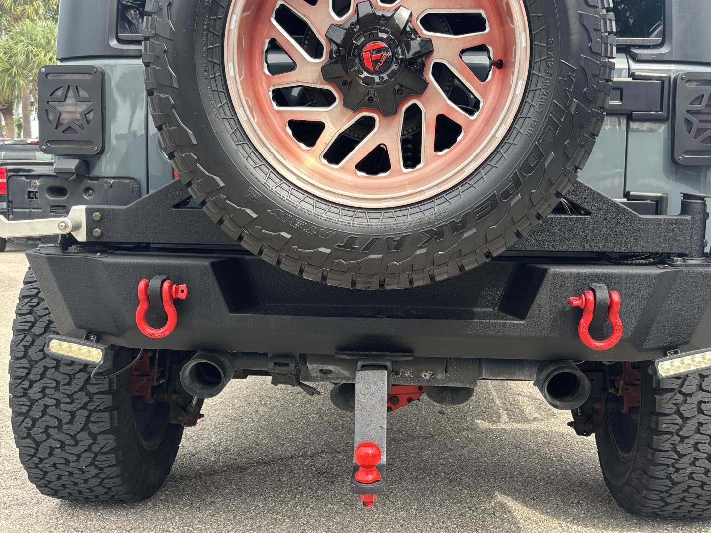 2014 GRAY /BLACK LEATHER Jeep Wrangler Unlimited Sahara 4WD (1C4BJWEG9EL) with an 3.6L V6 DOHC 24V FFV engine, located at 11170 Summerlin Square Dr., Fort Myers Beach, FL, 33931, (239) 999-7777, 26.493546, -81.941628 - Photo#26