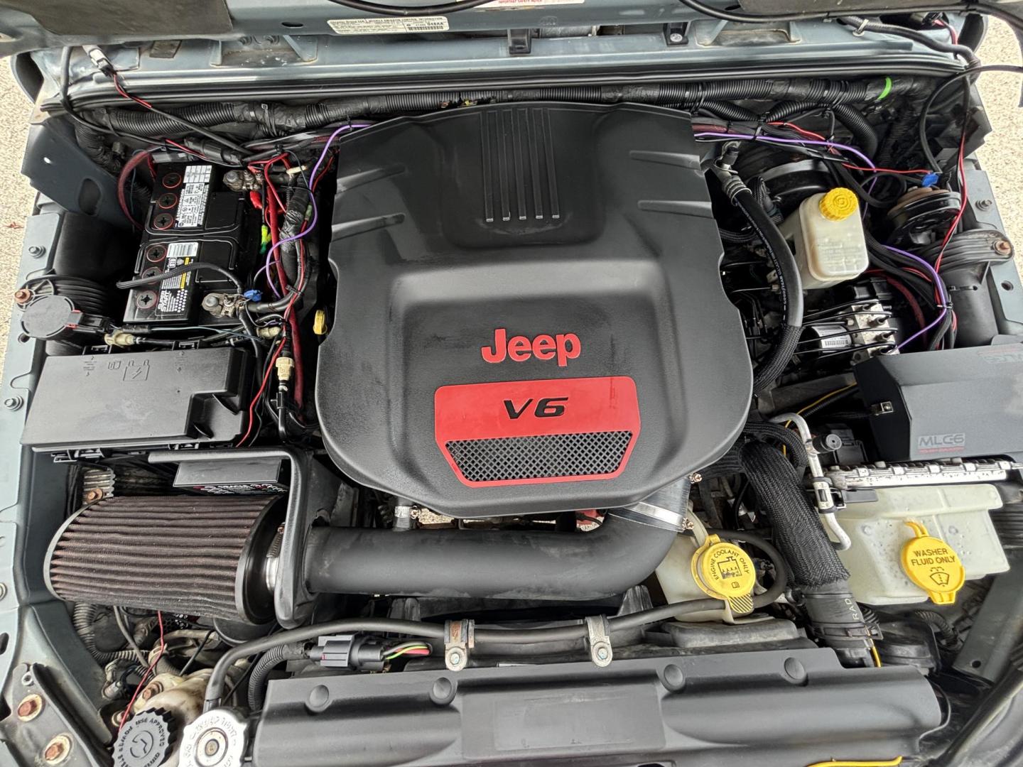 2014 GRAY /BLACK LEATHER Jeep Wrangler Unlimited Sahara 4WD (1C4BJWEG9EL) with an 3.6L V6 DOHC 24V FFV engine, located at 11170 Summerlin Square Dr., Fort Myers Beach, FL, 33931, (239) 999-7777, 26.493546, -81.941628 - Photo#29