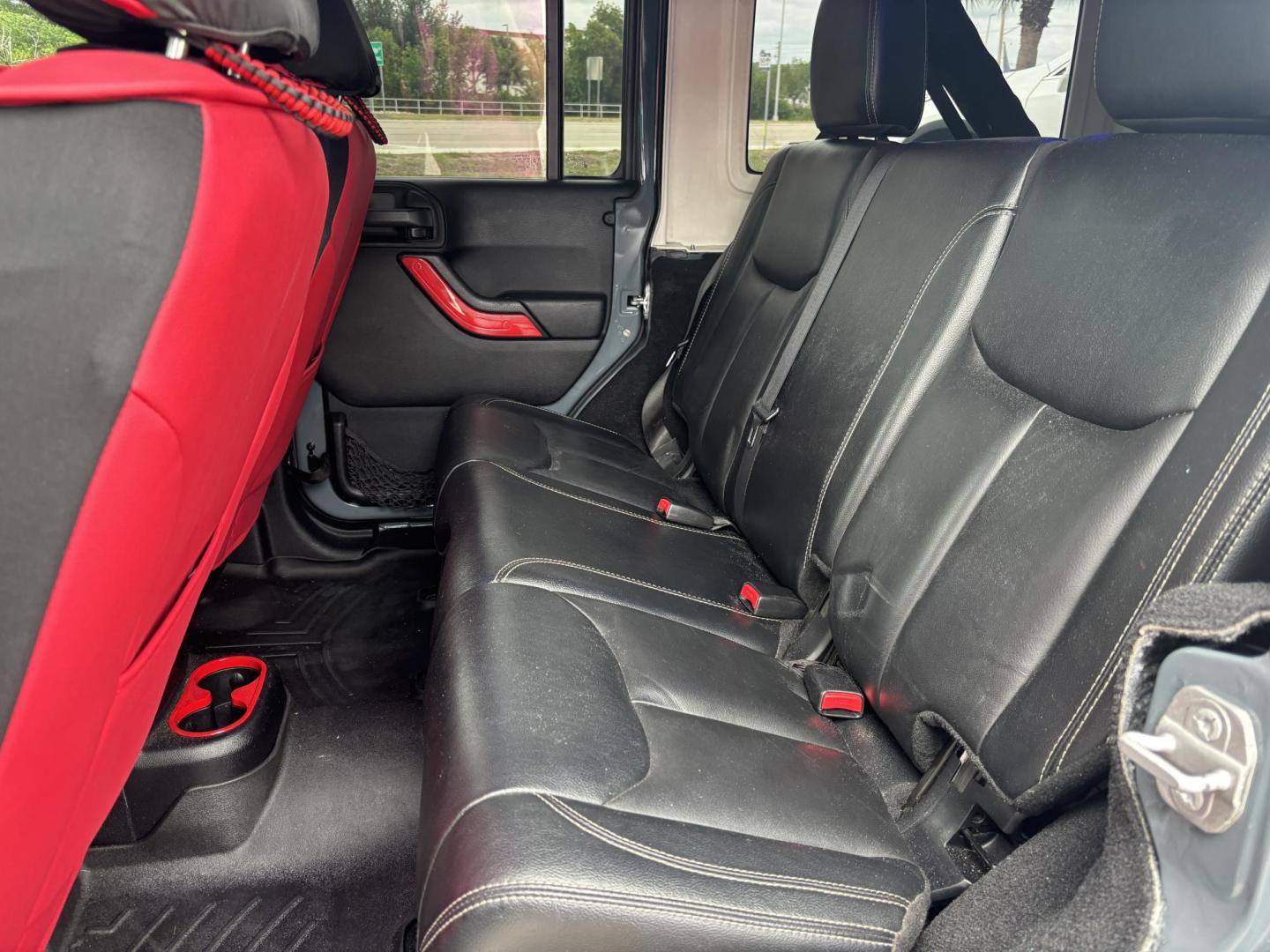 2014 GRAY /BLACK LEATHER Jeep Wrangler Unlimited Sahara 4WD (1C4BJWEG9EL) with an 3.6L V6 DOHC 24V FFV engine, located at 11170 Summerlin Square Dr., Fort Myers Beach, FL, 33931, (239) 999-7777, 26.493546, -81.941628 - Photo#22