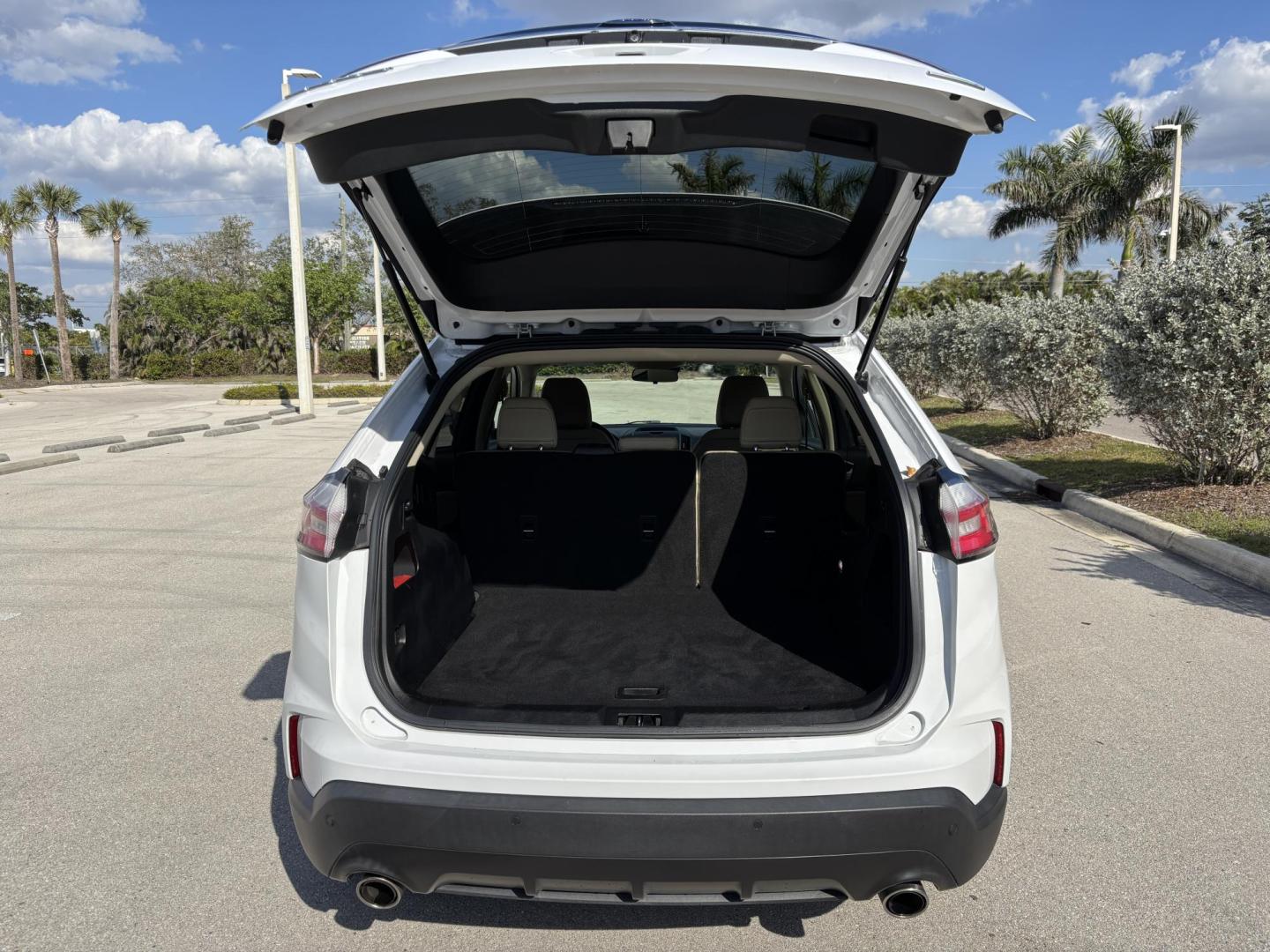 2020 WHITE /Tan Cloth FORD EDGE SE (2FMPK3G98LB) with an 2.0L engine, Automatic transmission, located at 11170 Summerlin Square Dr., Fort Myers Beach, FL, 33931, (239) 999-7777, 26.493546, -81.941628 - 1 Owner No Damage No Accident Carfax - Photo#7