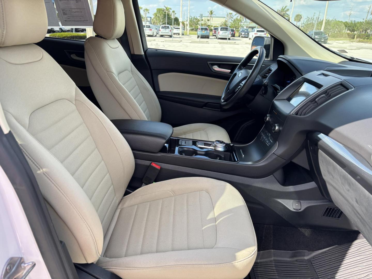 2020 WHITE /Tan Cloth FORD EDGE SE (2FMPK3G98LB) with an 2.0L engine, Automatic transmission, located at 11170 Summerlin Square Dr., Fort Myers Beach, FL, 33931, (239) 999-7777, 26.493546, -81.941628 - 1 Owner No Damage No Accident Carfax - Photo#11