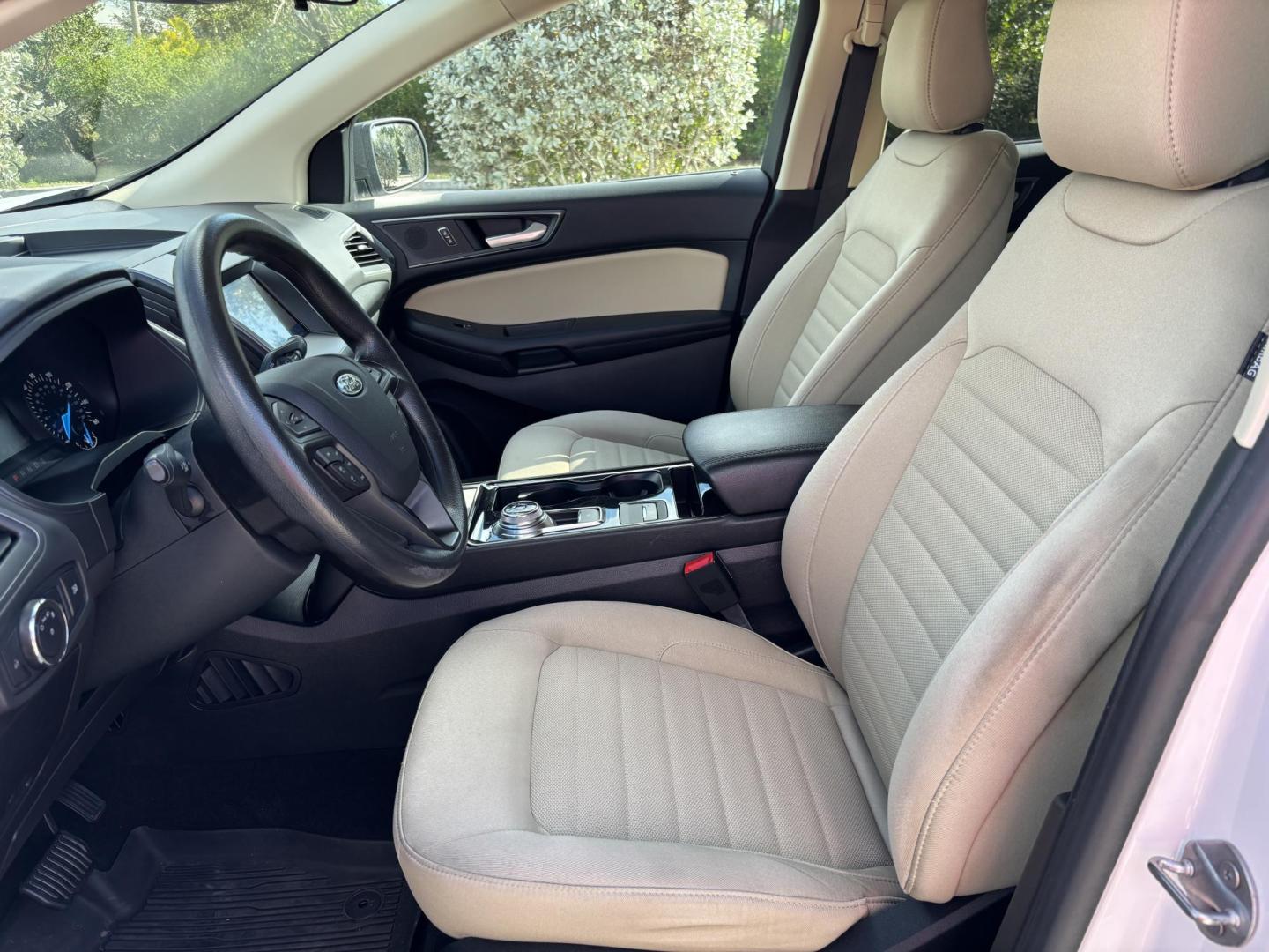 2020 WHITE /Tan Cloth FORD EDGE SE (2FMPK3G98LB) with an 2.0L engine, Automatic transmission, located at 11170 Summerlin Square Dr., Fort Myers Beach, FL, 33931, (239) 999-7777, 26.493546, -81.941628 - 1 Owner No Damage No Accident Carfax - Photo#10