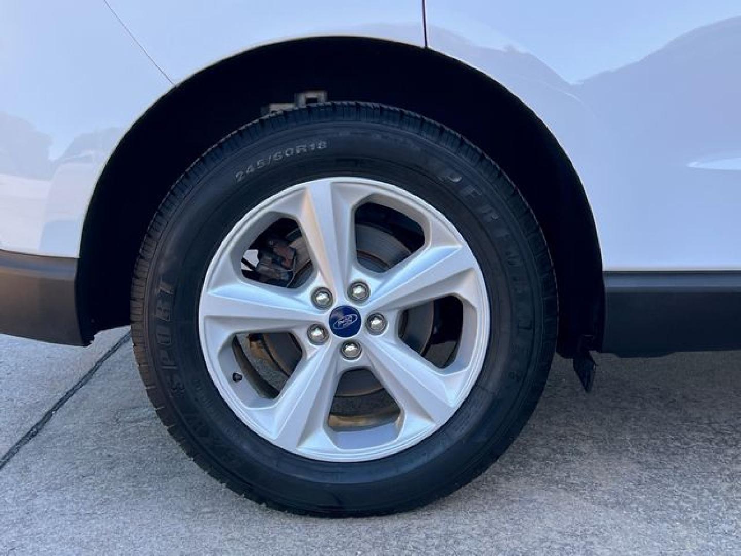 2020 WHITE /Tan Cloth FORD EDGE SE (2FMPK3G98LB) with an 2.0L engine, Automatic transmission, located at 11170 Summerlin Square Dr., Fort Myers Beach, FL, 33931, (239) 999-7777, 26.493546, -81.941628 - 1 Owner No Damage No Accident Carfax - Photo#36